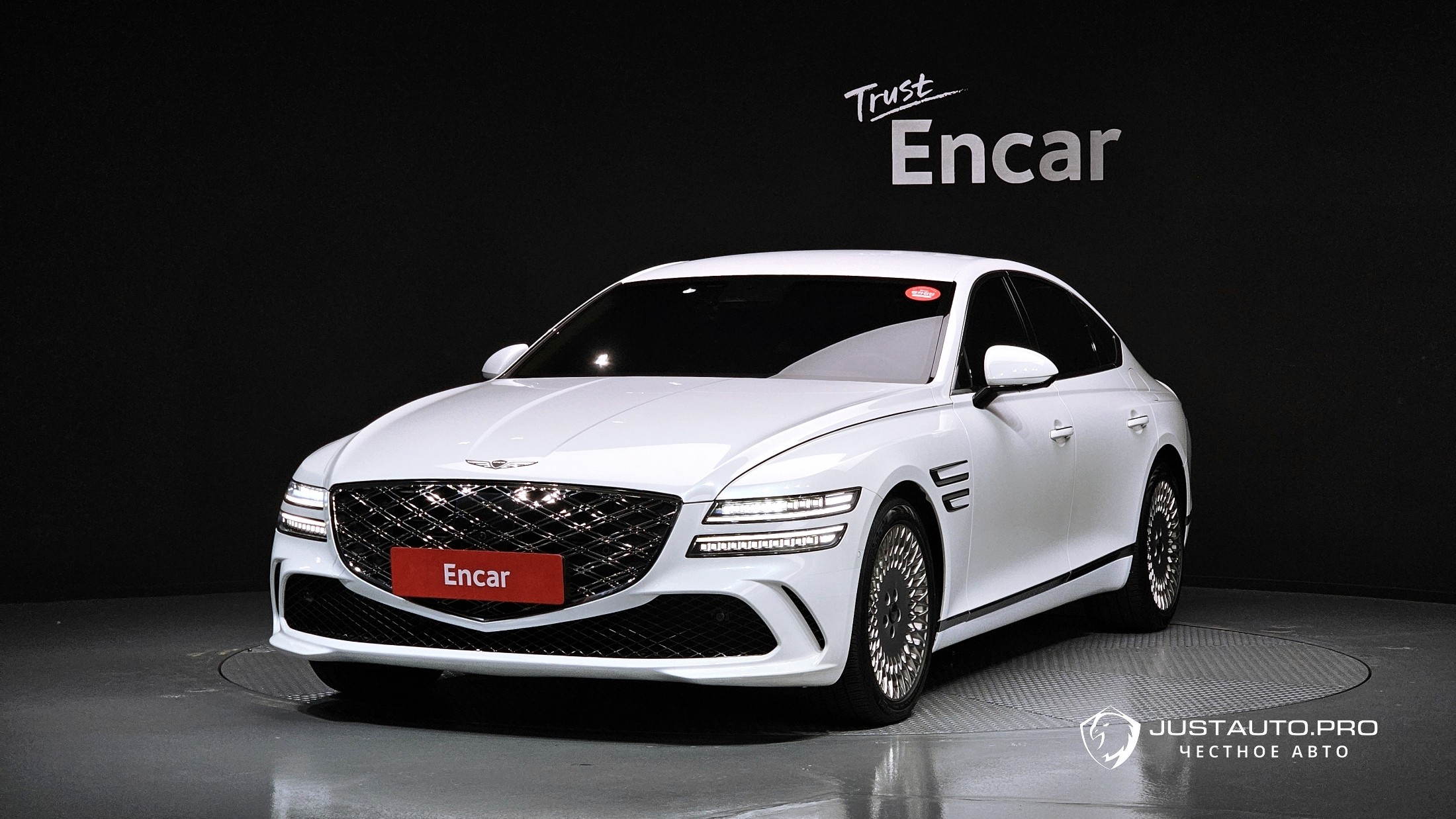 Автомобиль Genesis G80