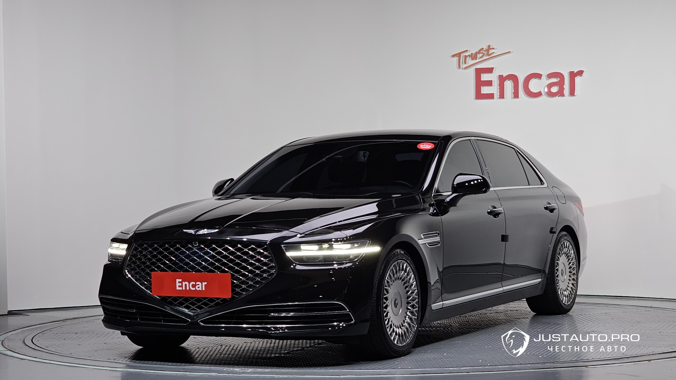 Автомобиль Genesis G90