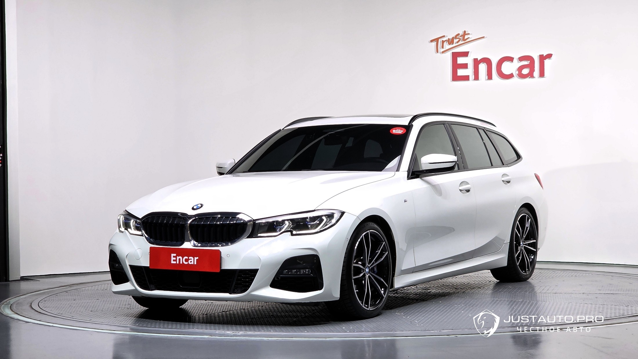 Автомобиль BMW 3-Series