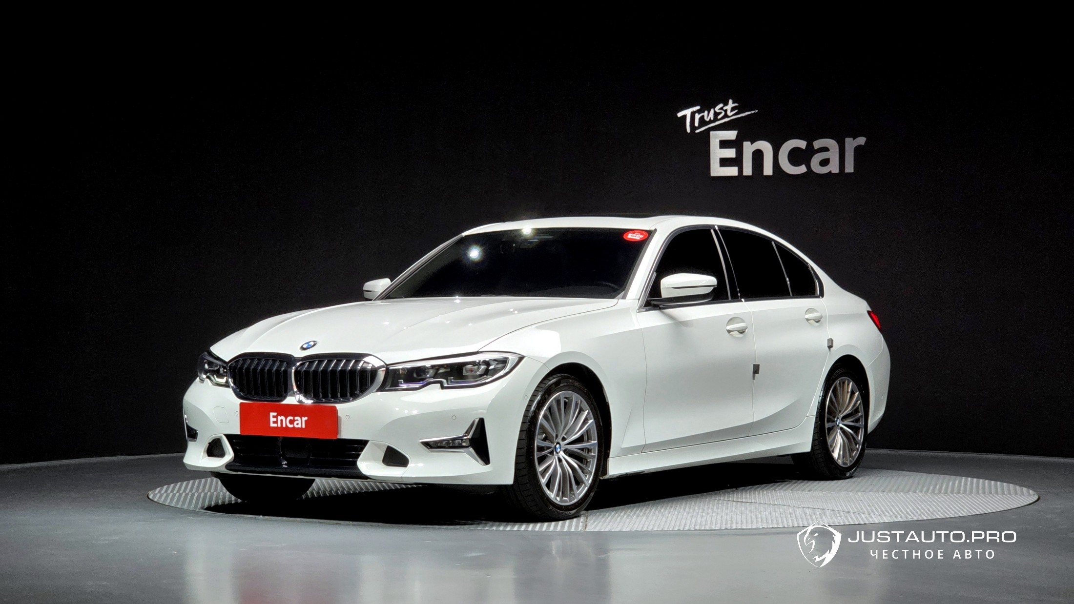 Автомобиль BMW 3-Series