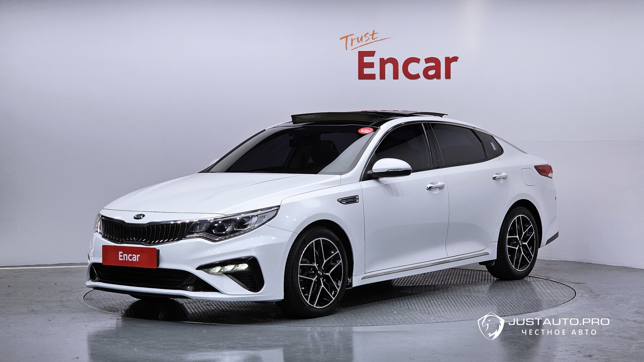 Автомобиль Kia K5