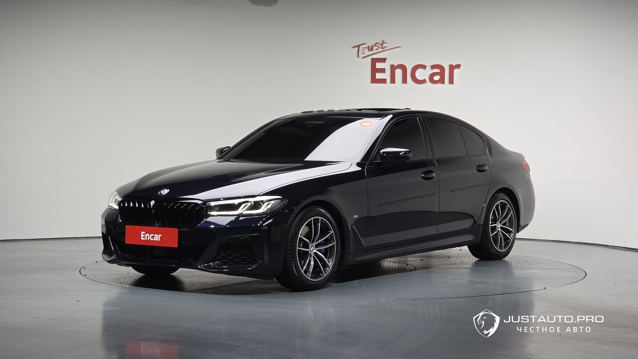 Автомобиль BMW 5-Series