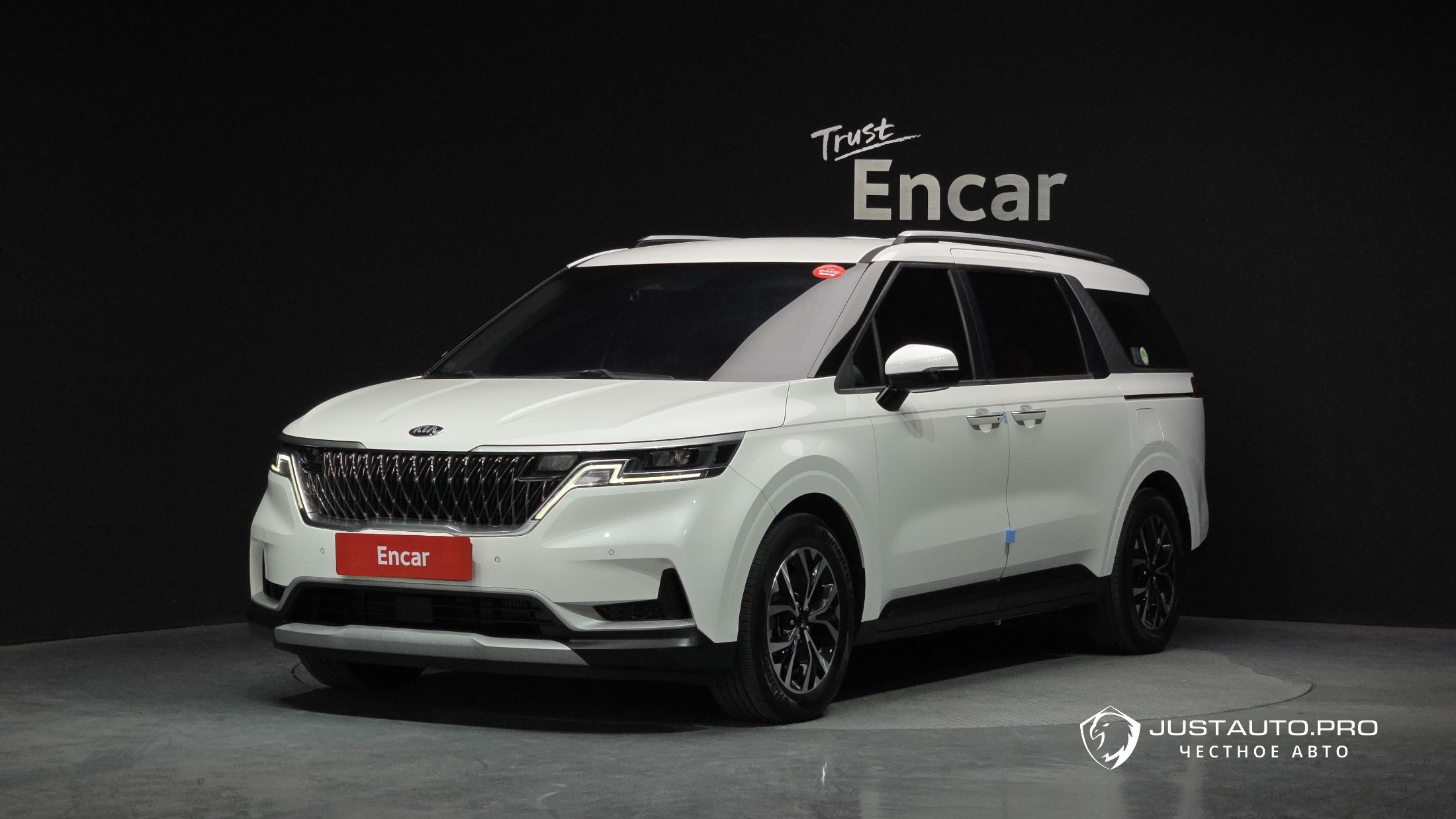 Автомобиль Kia Canival