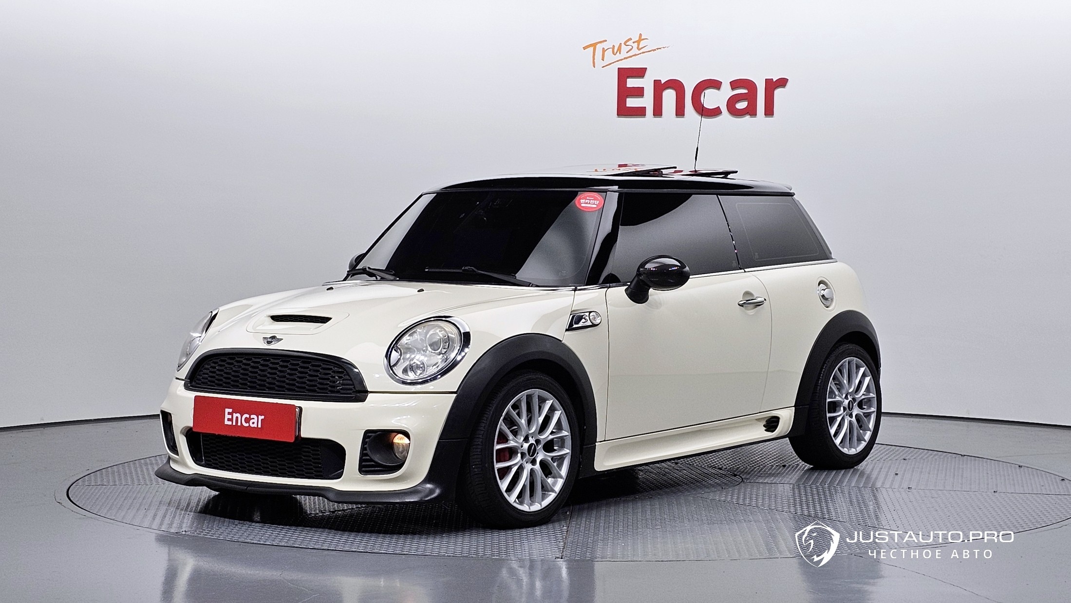 Автомобиль Mini Cooper