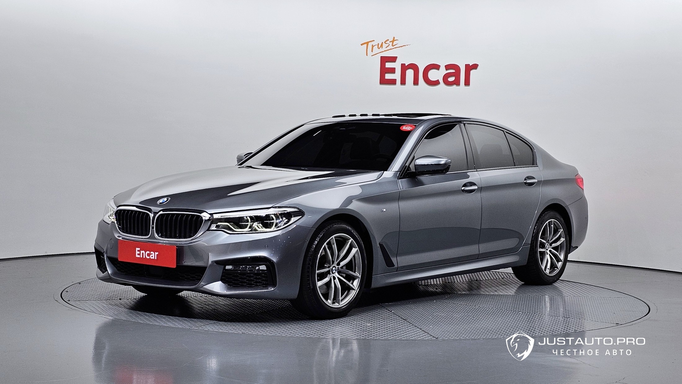 Автомобиль BMW 5-Series