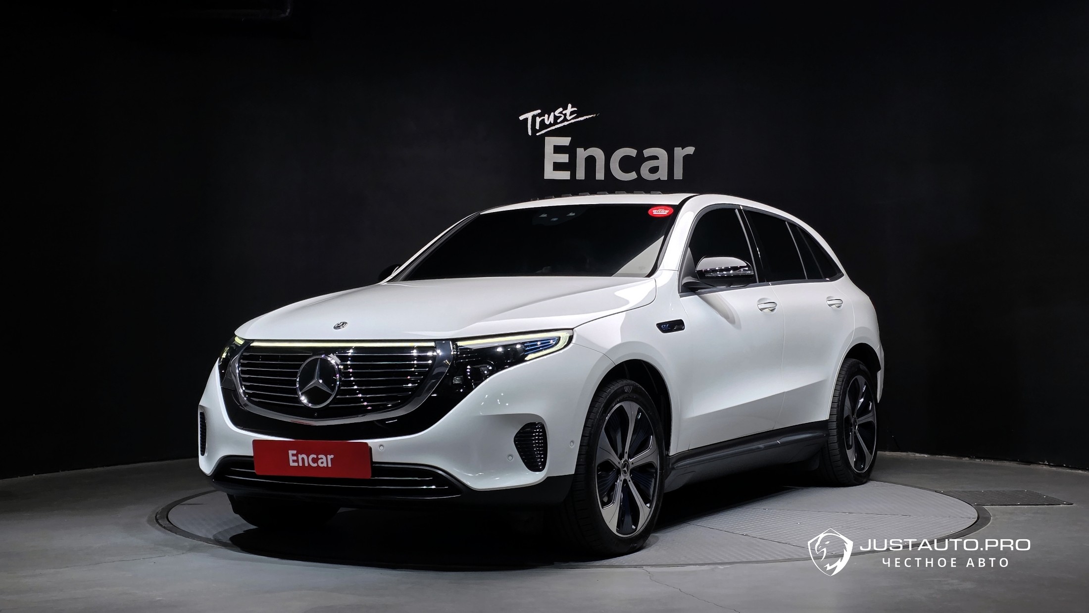 Автомобиль Mercedes-Benz EQC
