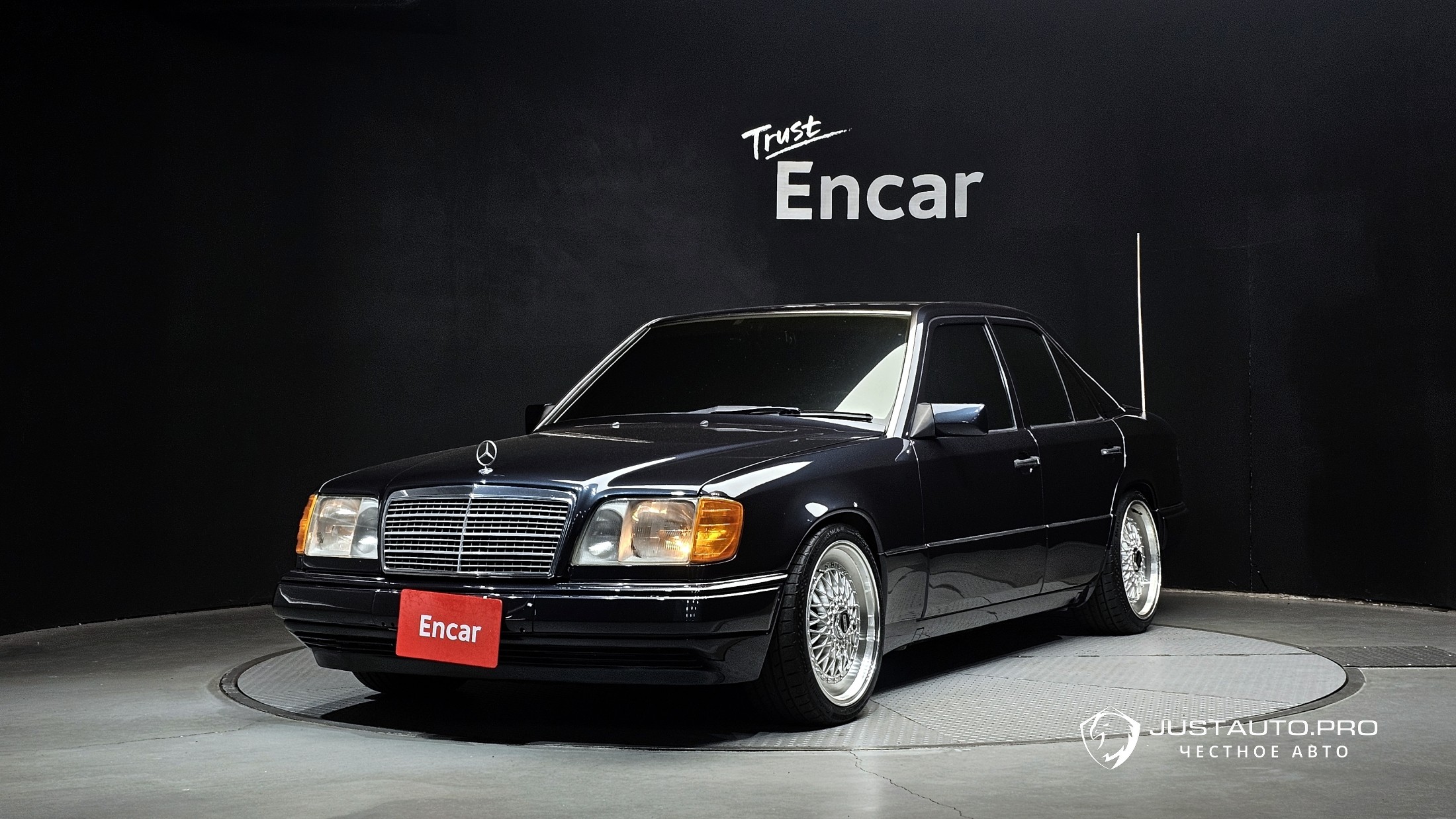 Автомобиль Mercedes-Benz E-Class
