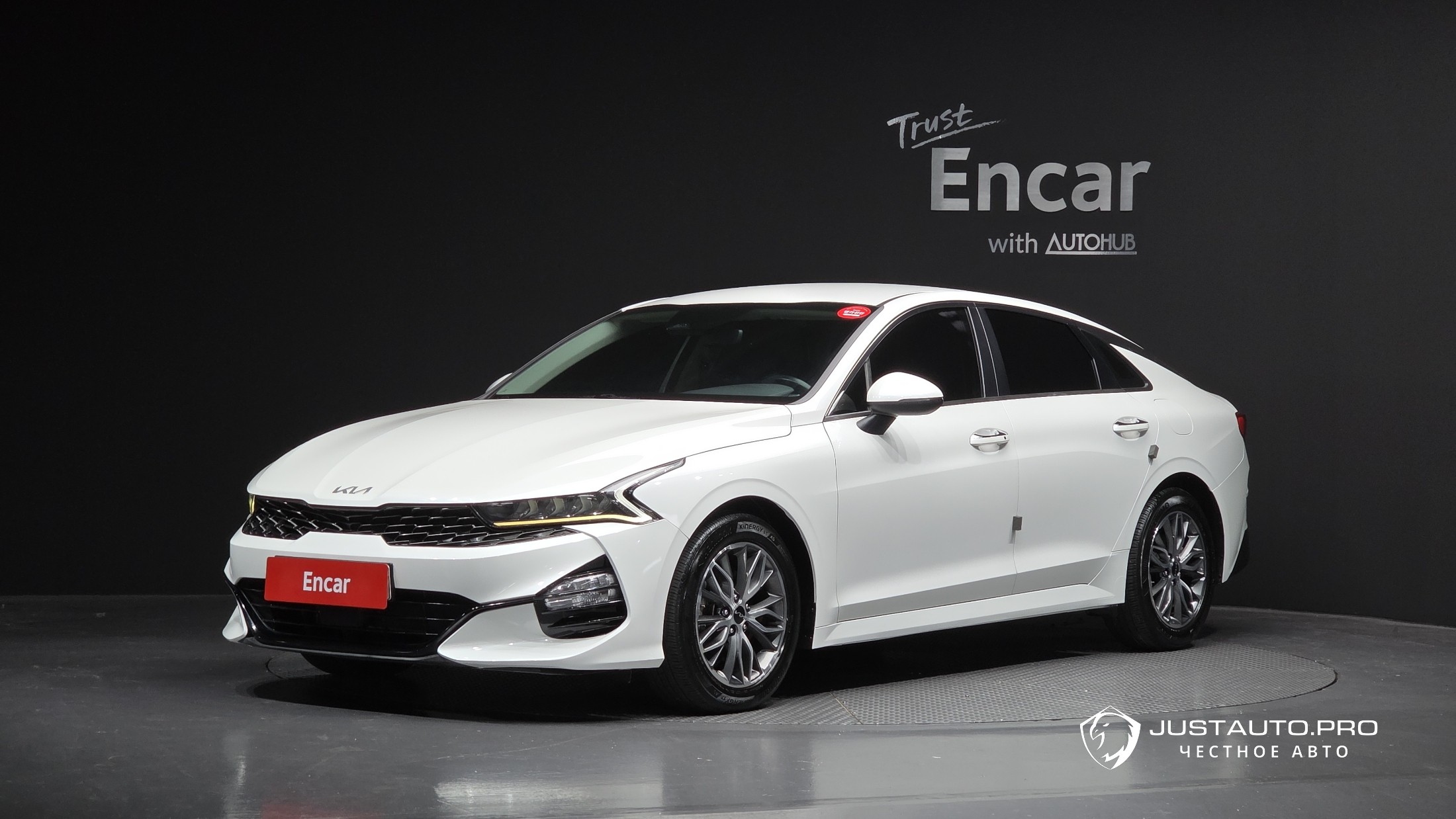 Автомобиль Kia K5