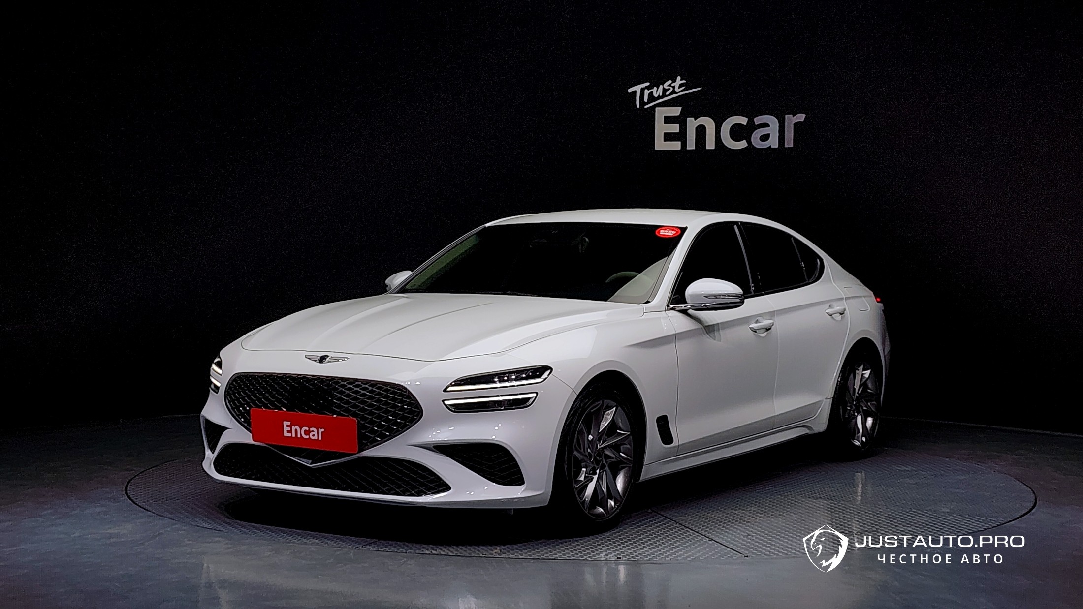 Автомобиль Genesis G70