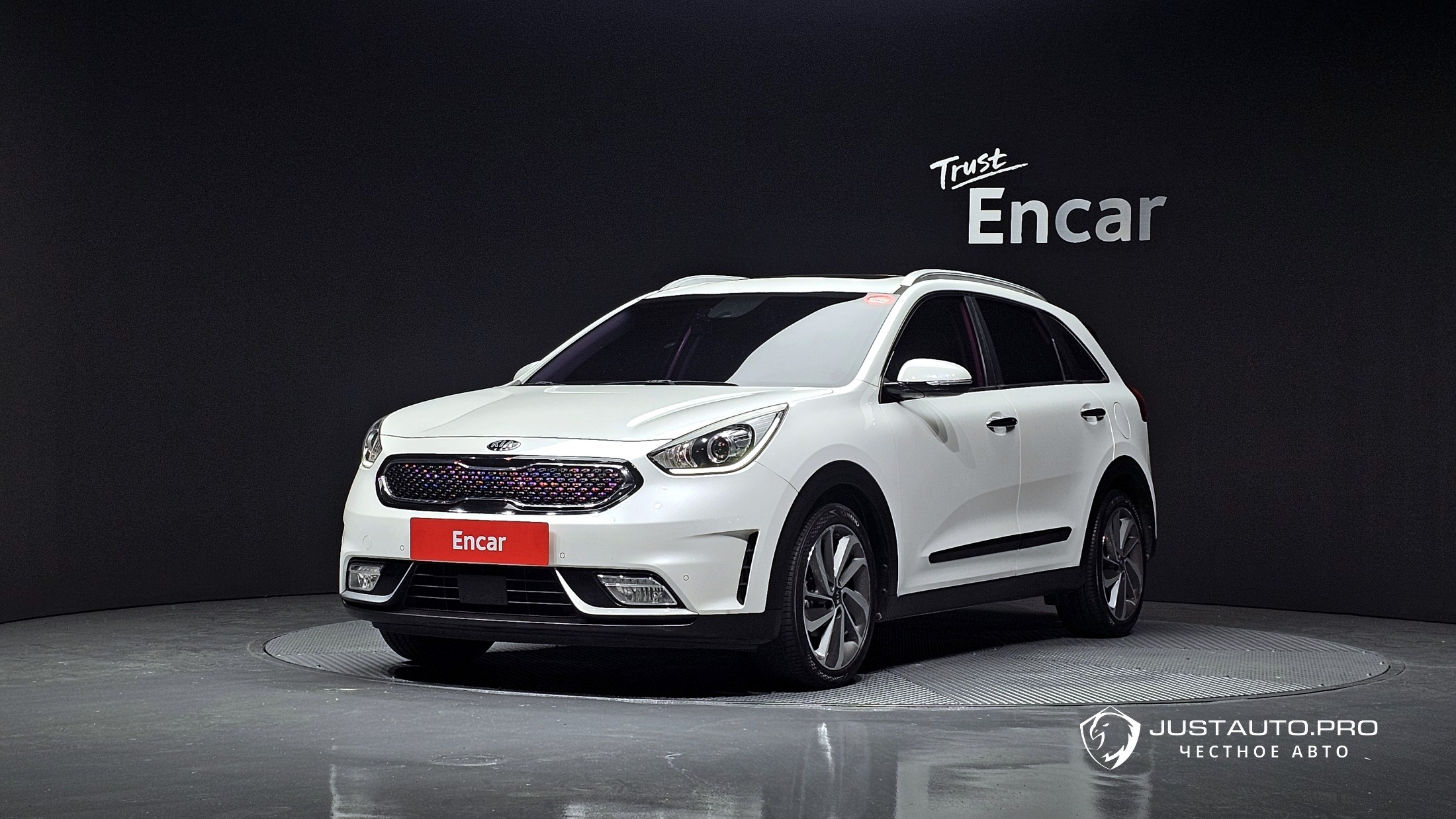Автомобиль Kia Niro
