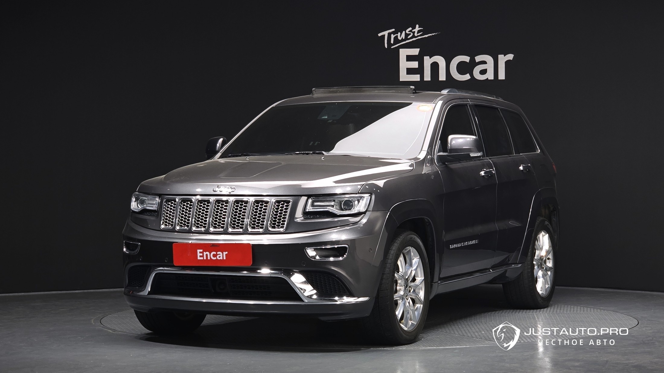 Автомобиль Jeep Cherokee