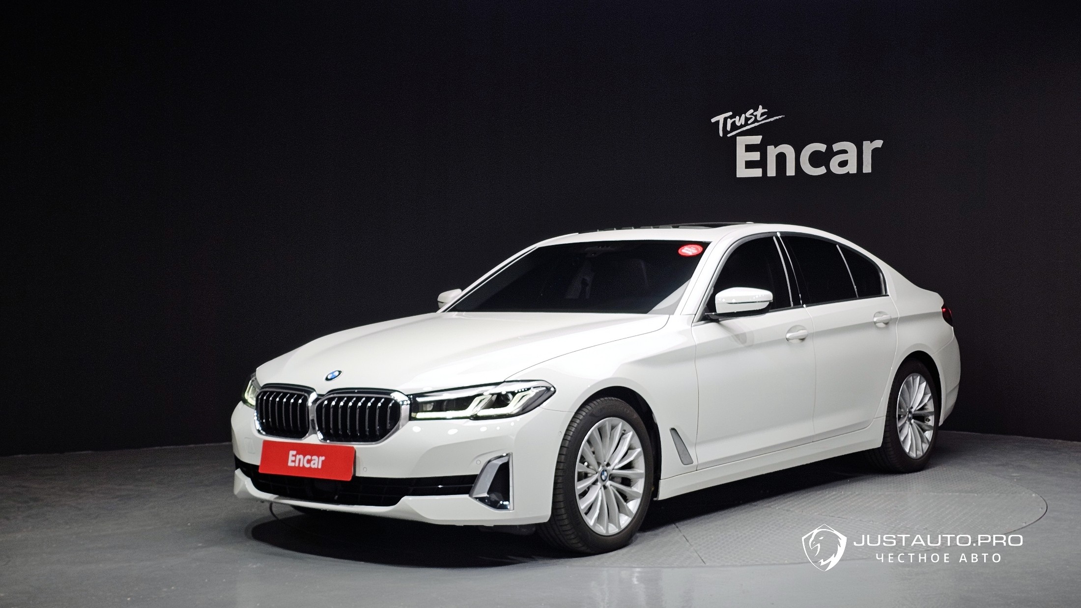 Автомобиль BMW 5-Series