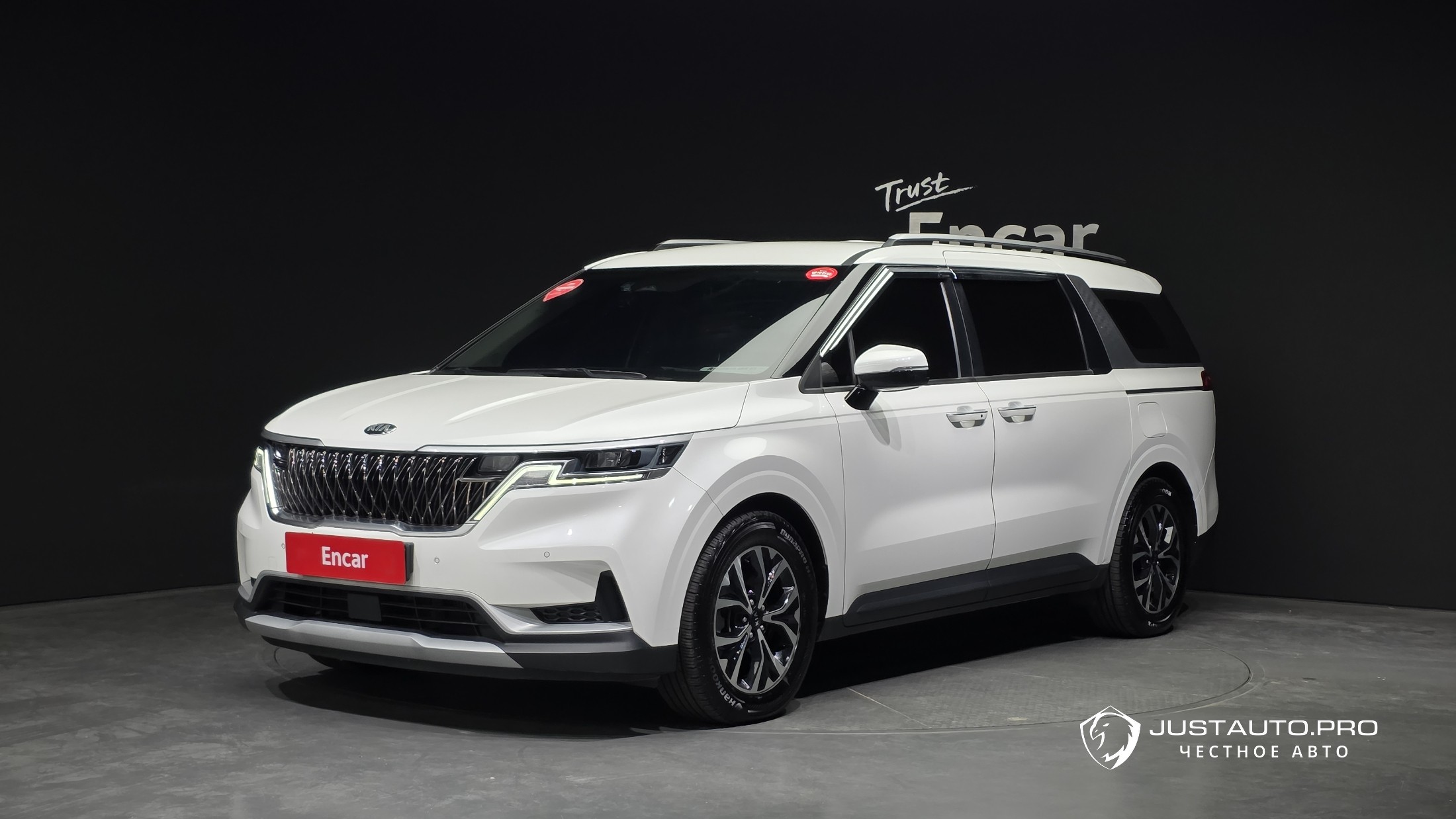 Автомобиль Kia Canival