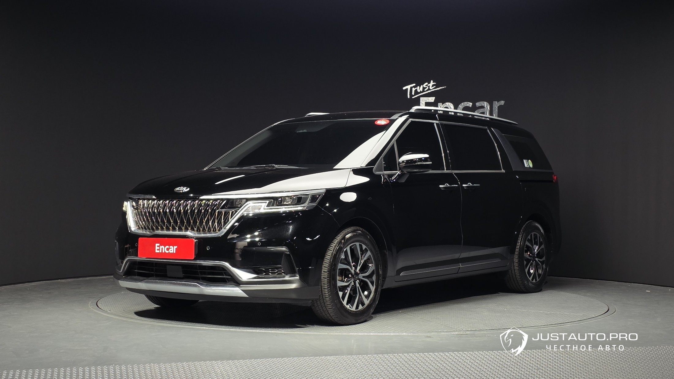 Автомобиль Kia Canival