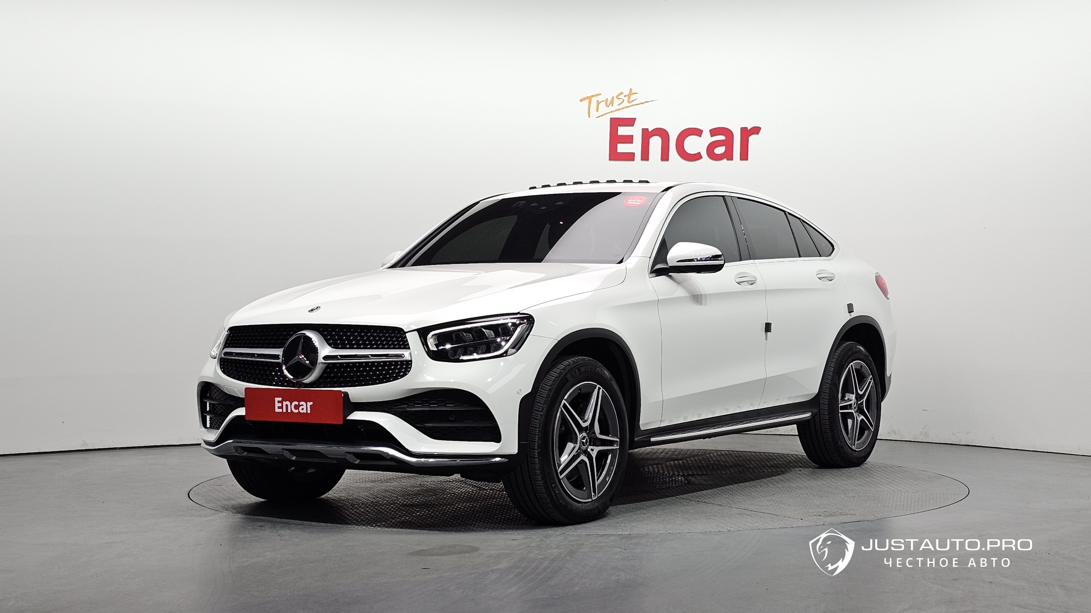 Автомобиль Mercedes-Benz GLC-Class