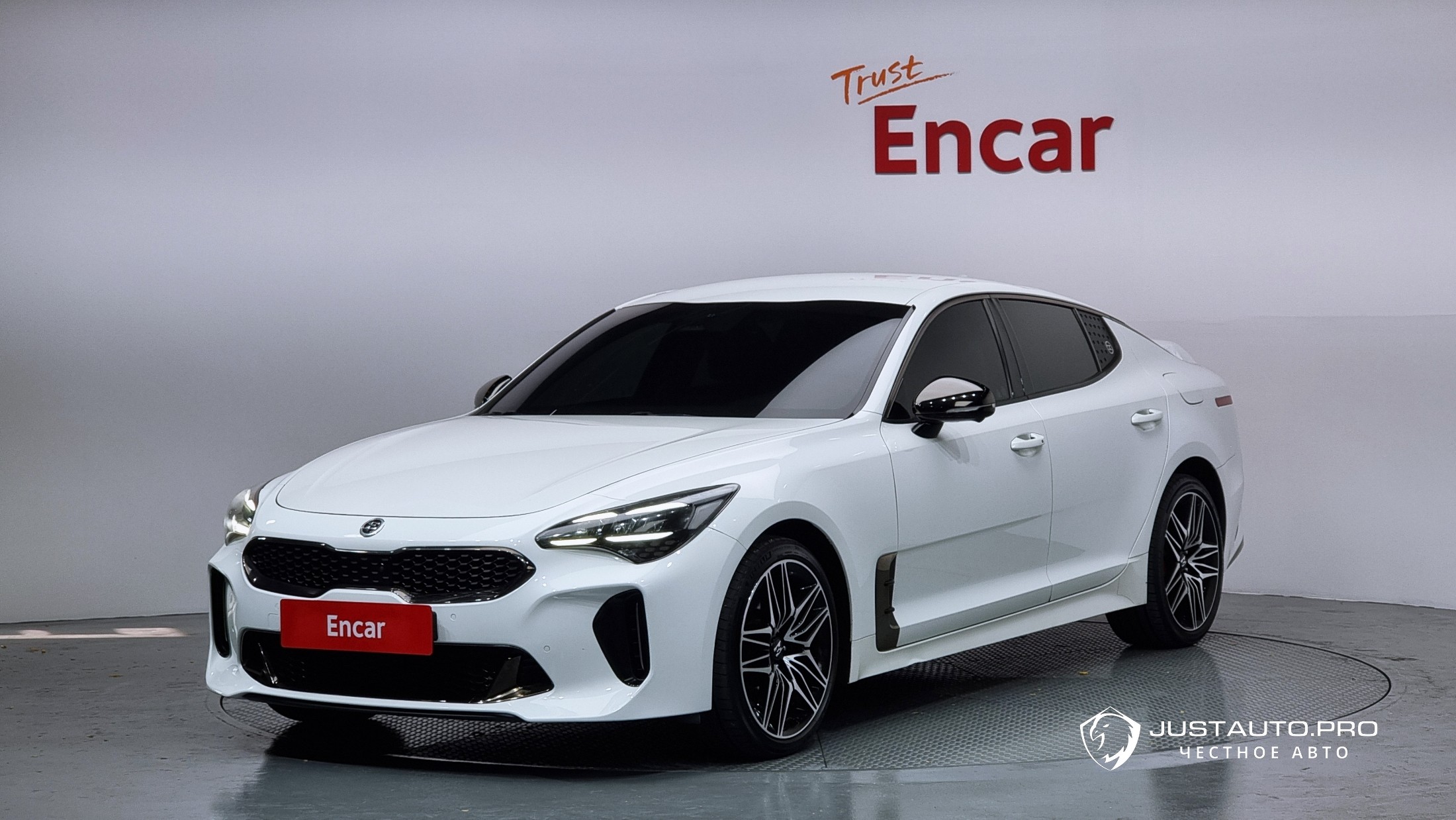 Автомобиль Kia Stinger