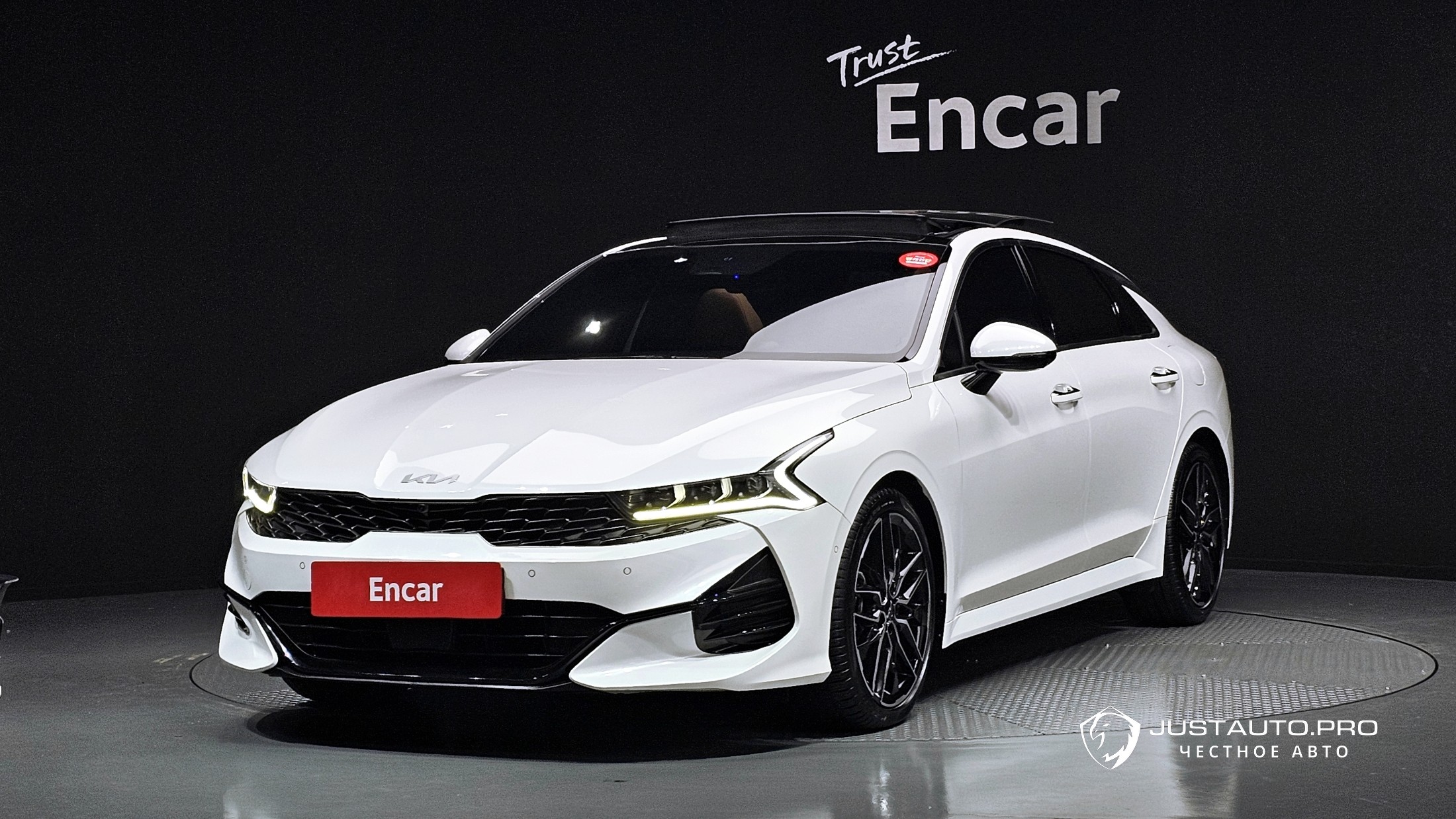 Автомобиль Kia K5