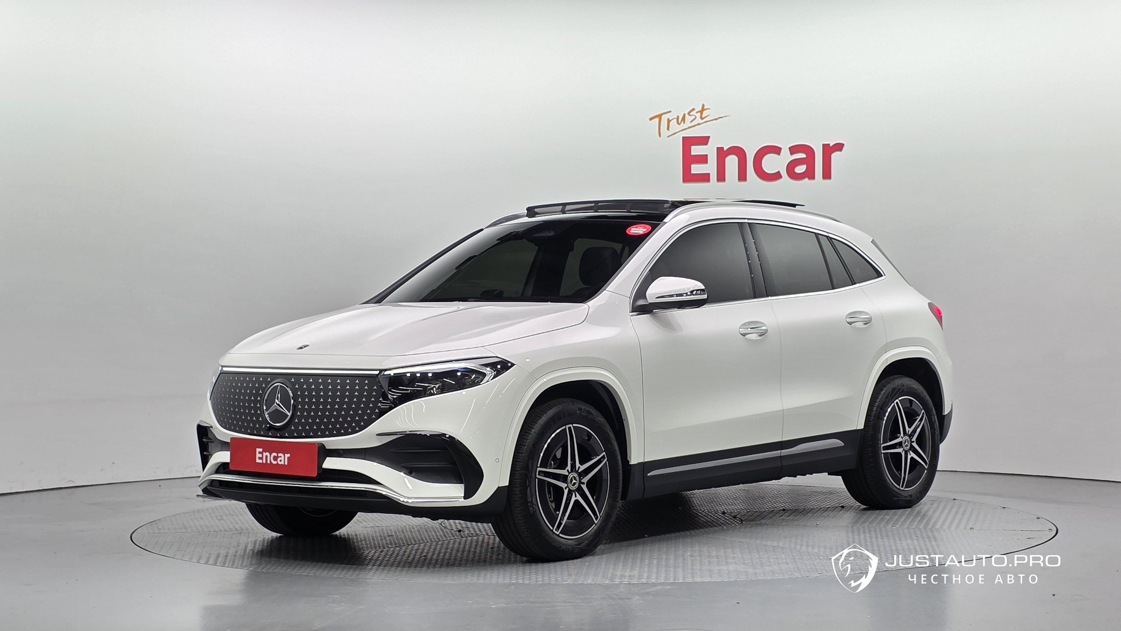 Автомобиль Mercedes-Benz EQA