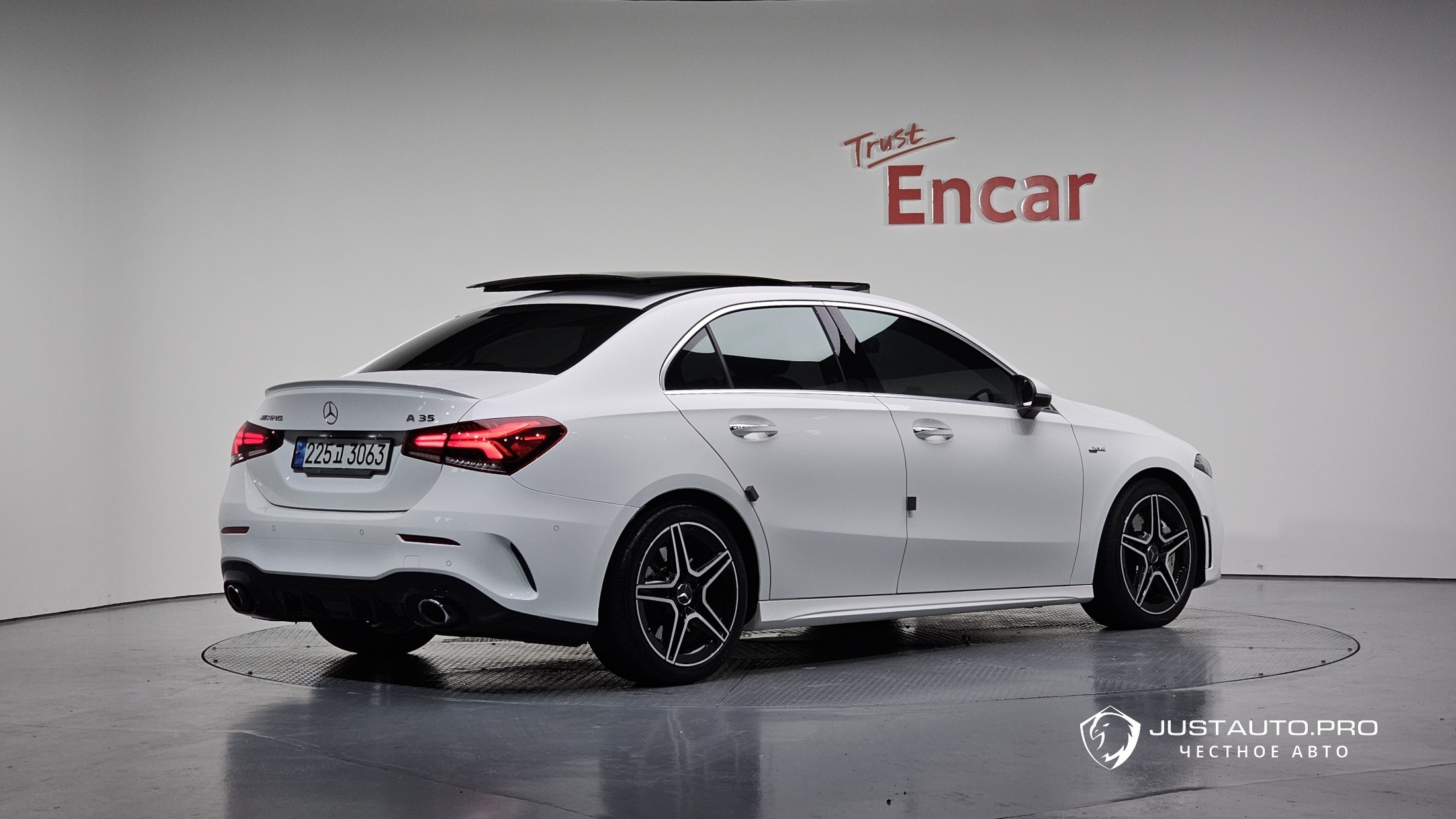 Автомобиль Mercedes-Benz A-Class