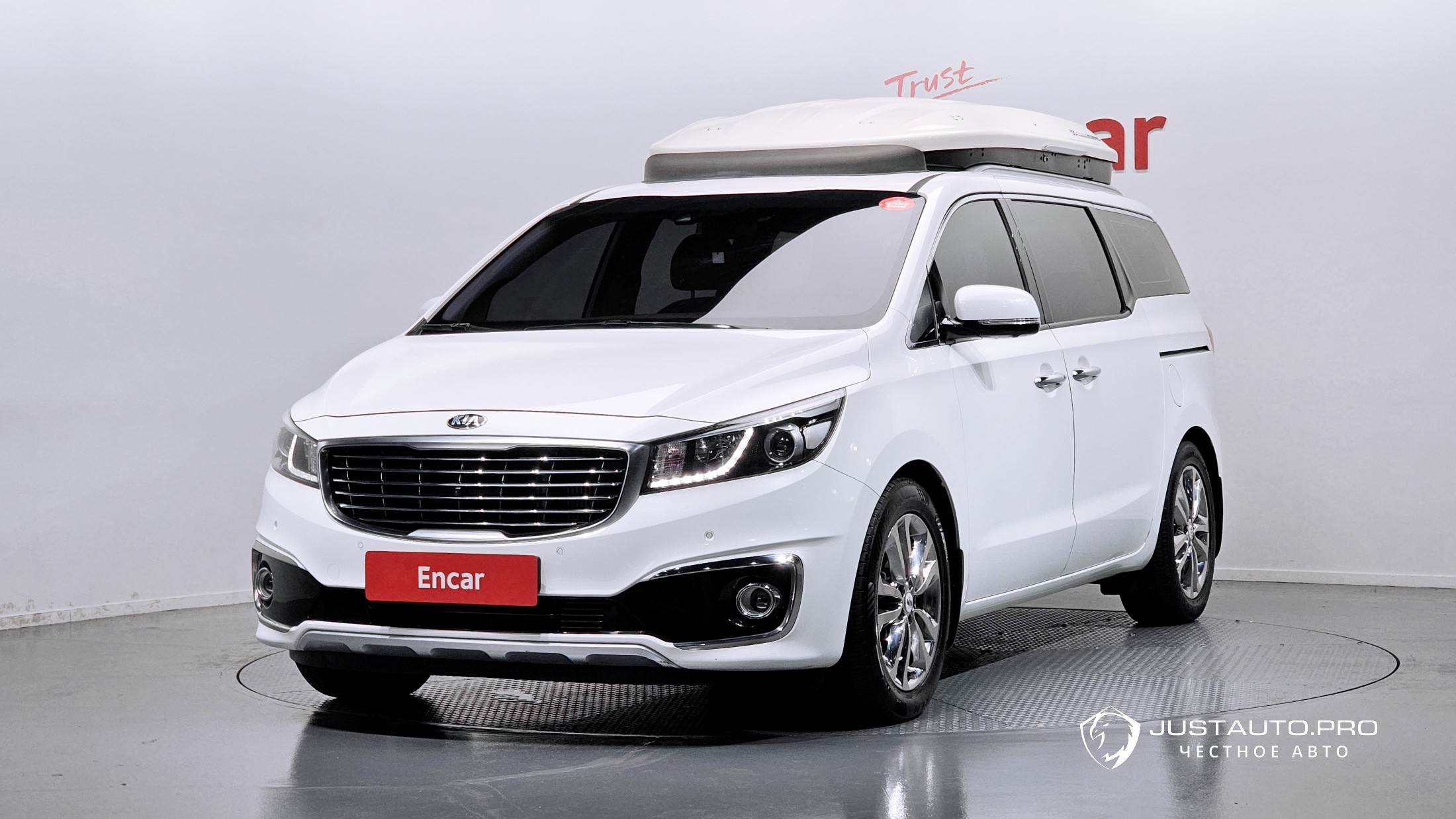 Автомобиль Kia Canival