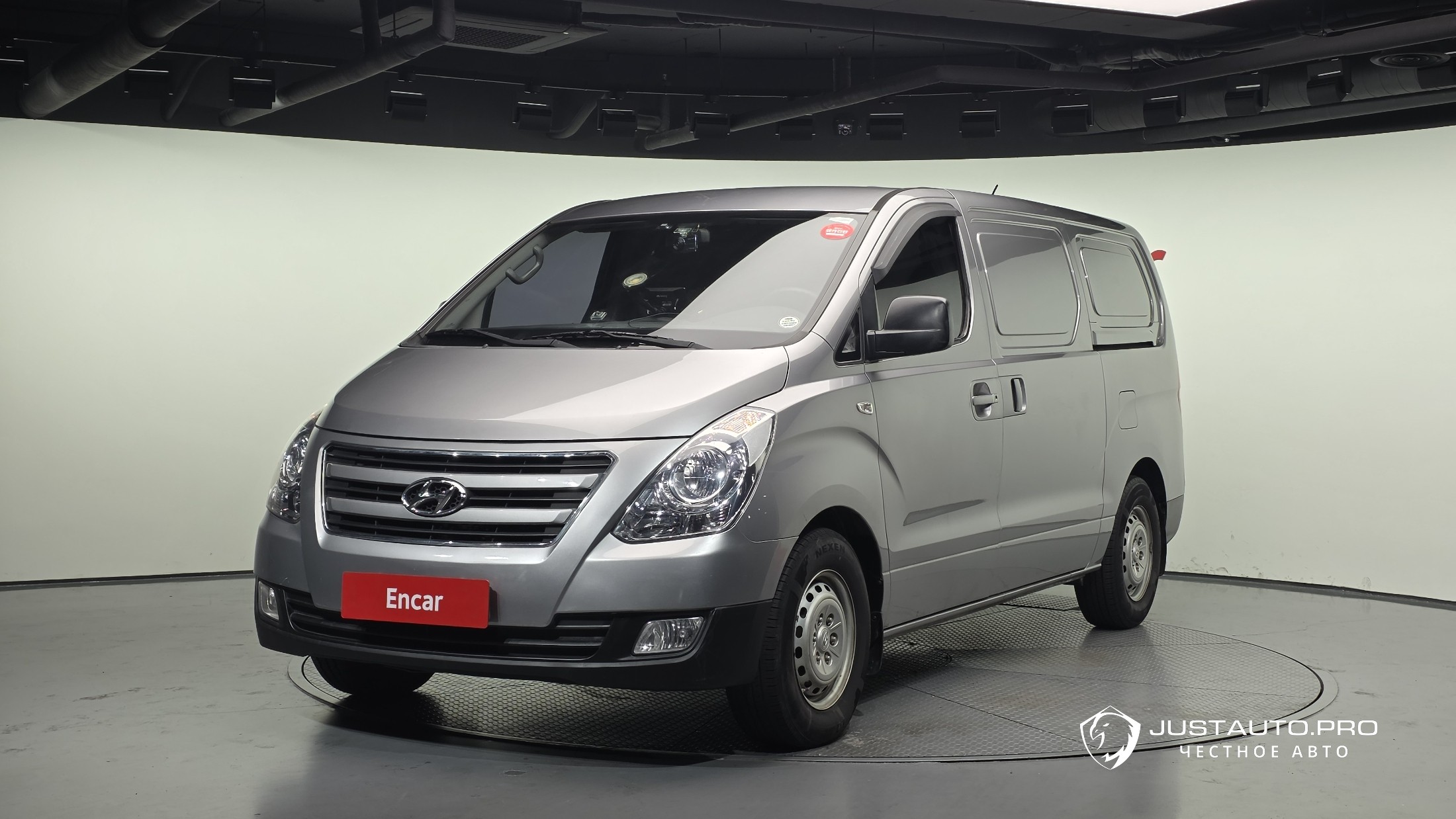 Автомобиль Hyundai Starex