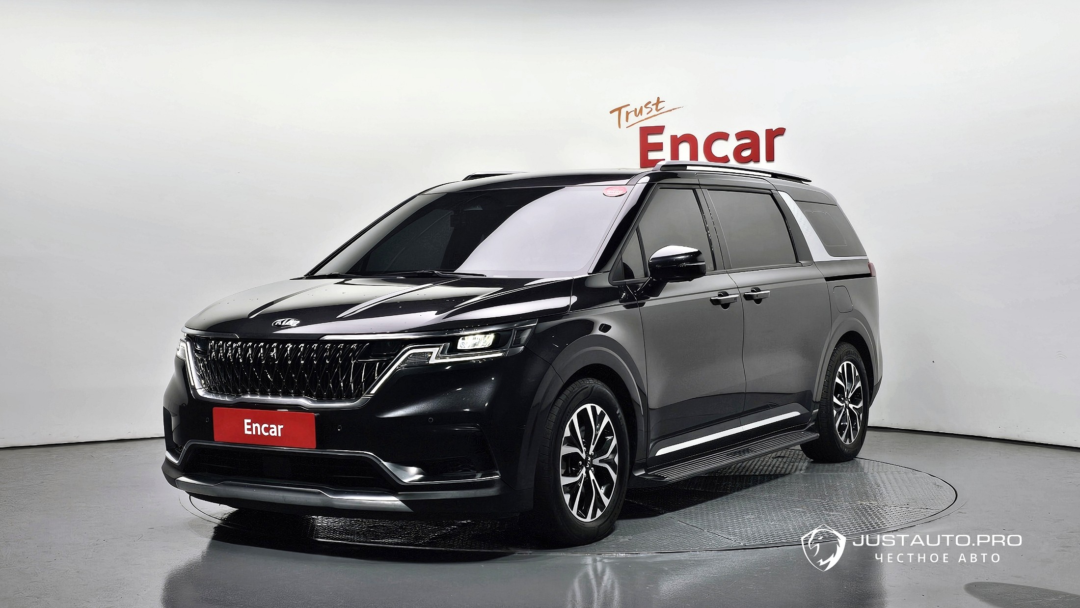 Автомобиль Kia Canival