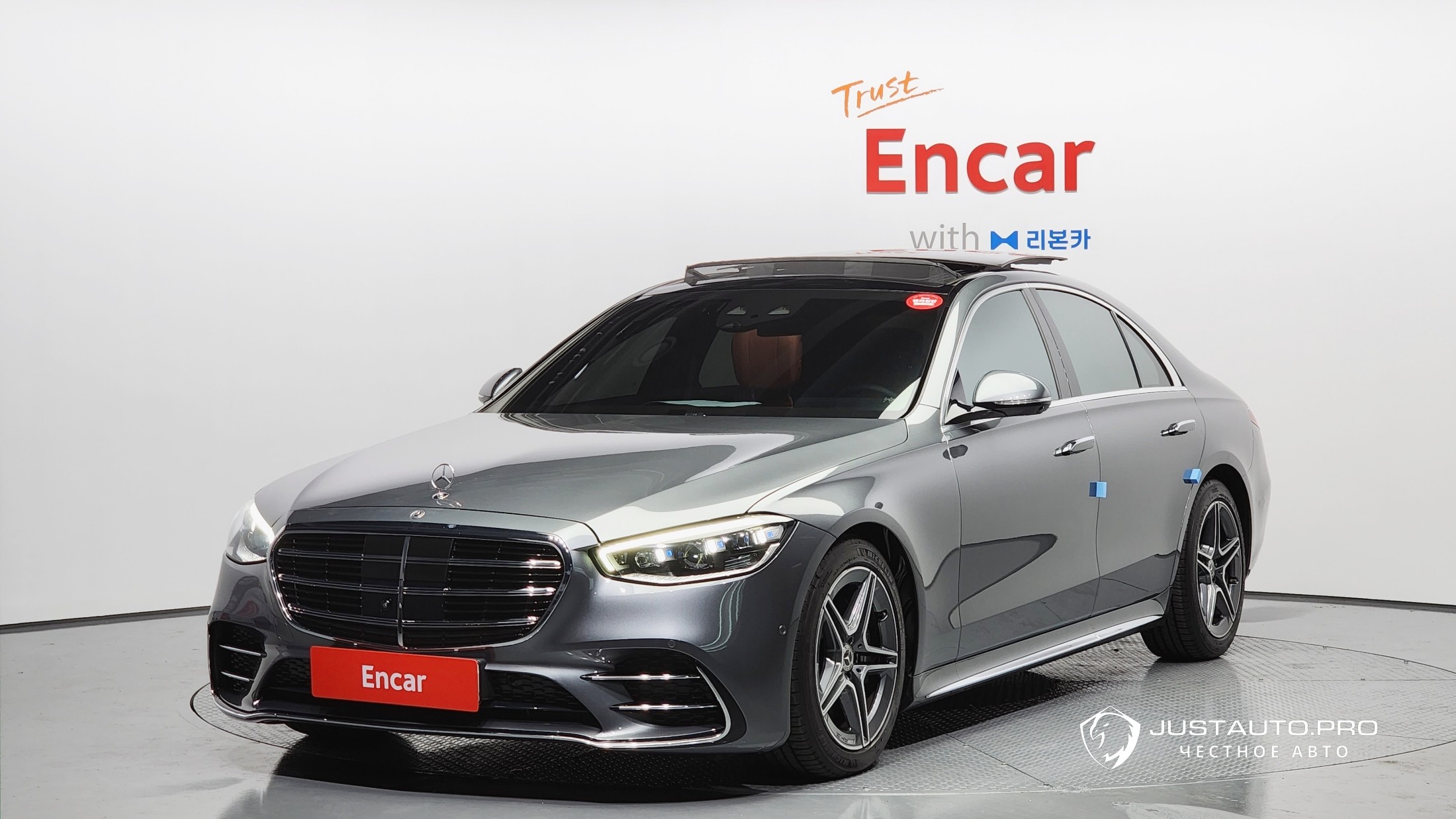 Автомобиль Mercedes-Benz S-Class