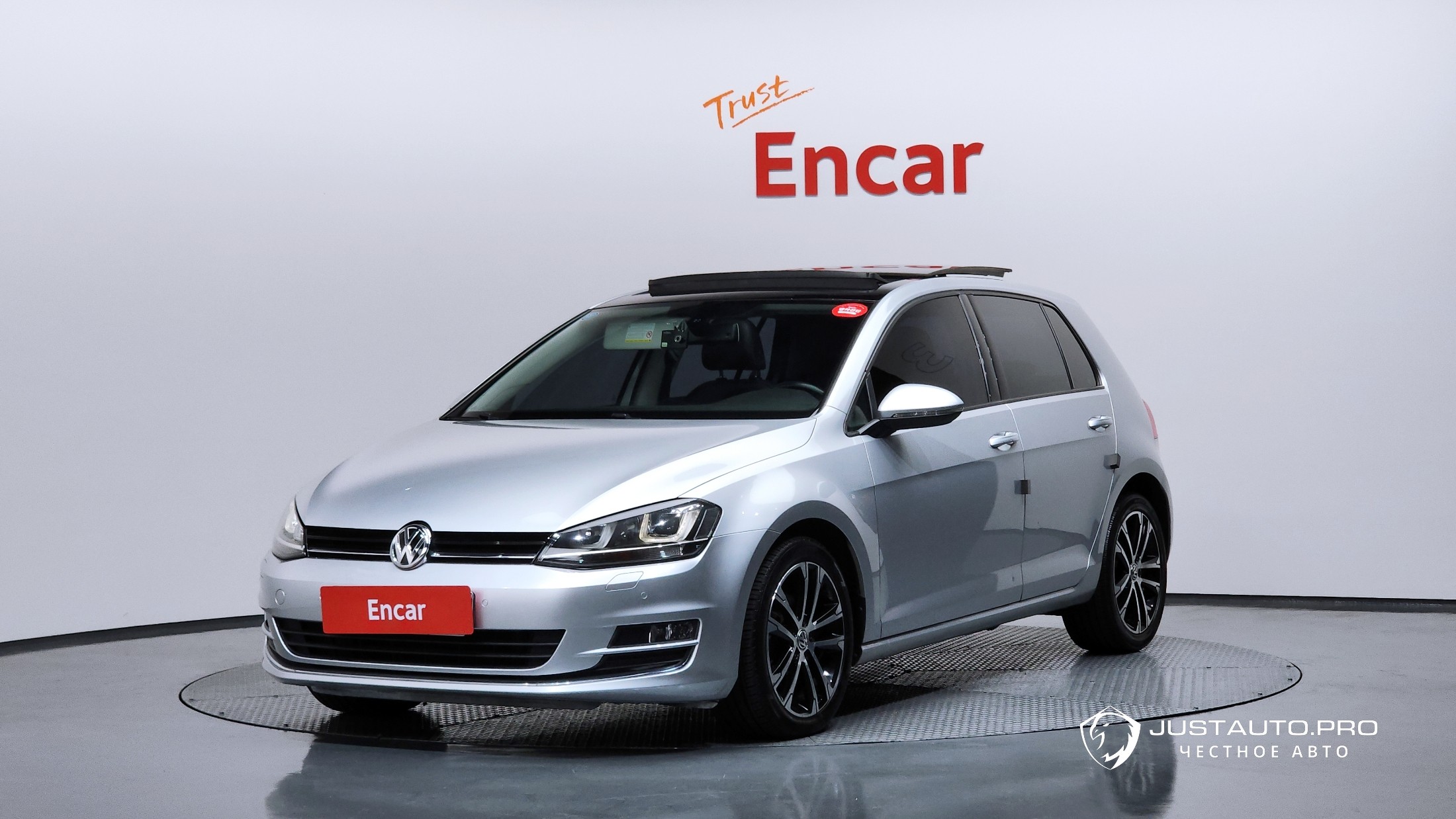 Автомобиль Volkswagen Golf