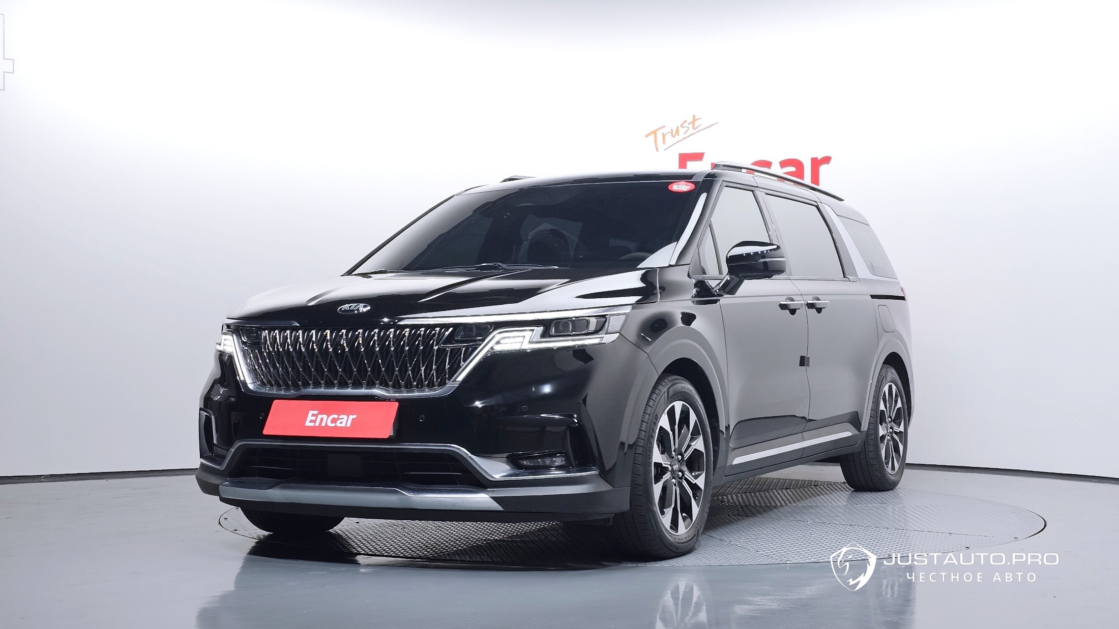 Автомобиль Kia Canival