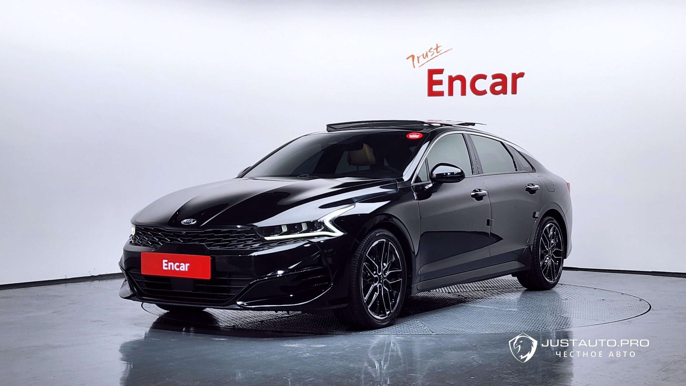 Автомобиль Kia K5