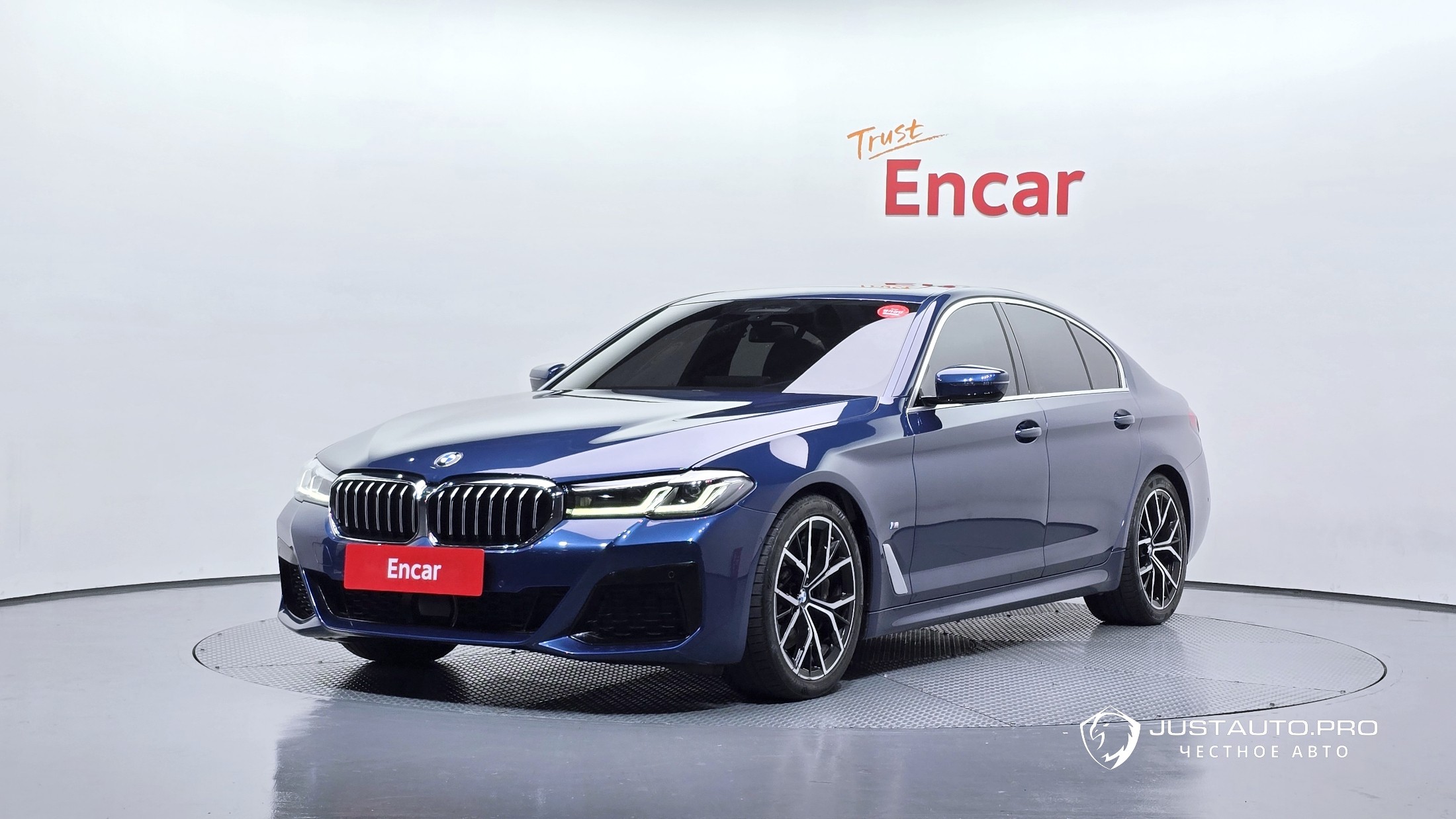 Автомобиль BMW 5-Series