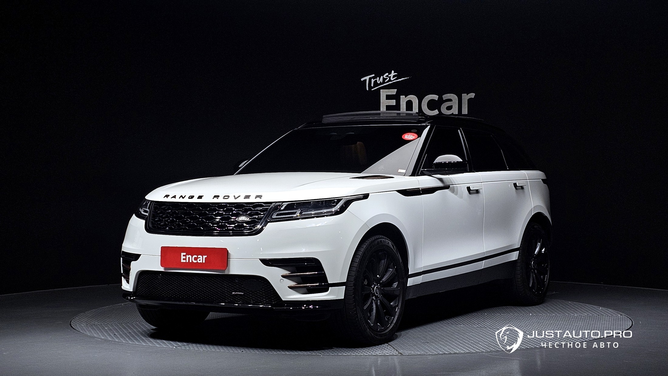 Автомобиль Land Rover Range Rover Velar