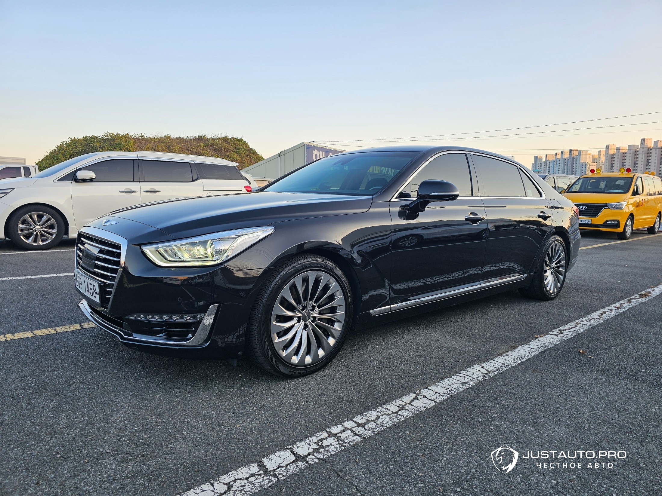 Автомобиль Genesis EQ900