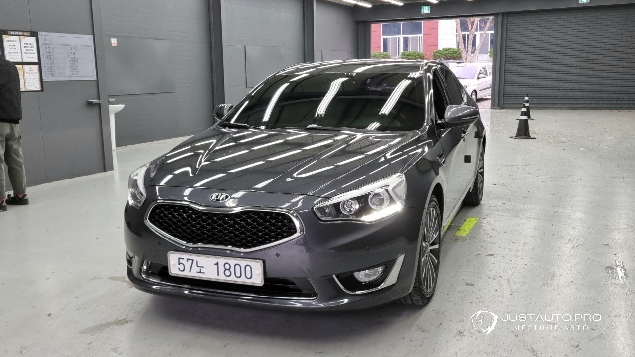 Автомобиль Kia K7