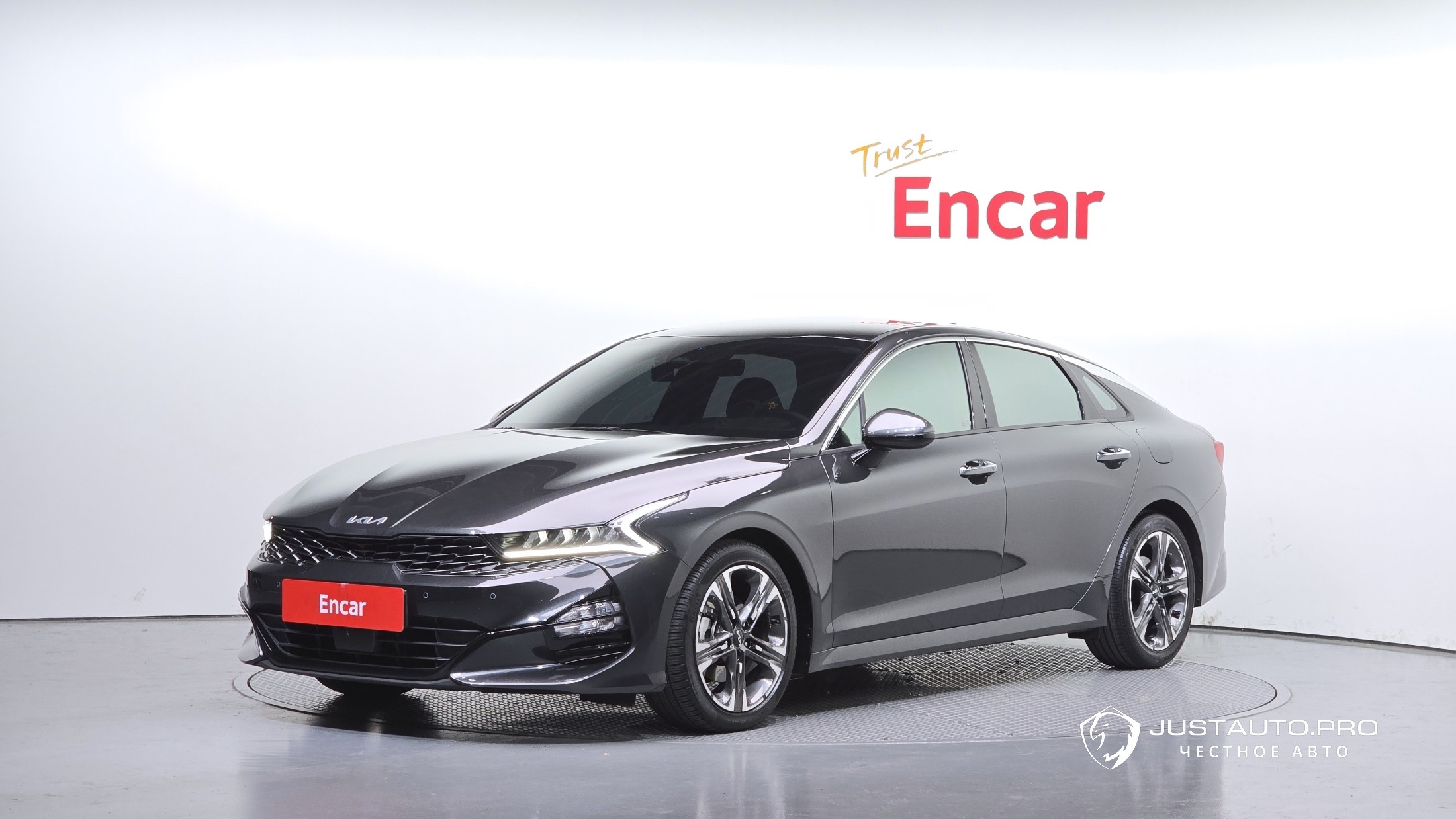 Автомобиль Kia K5