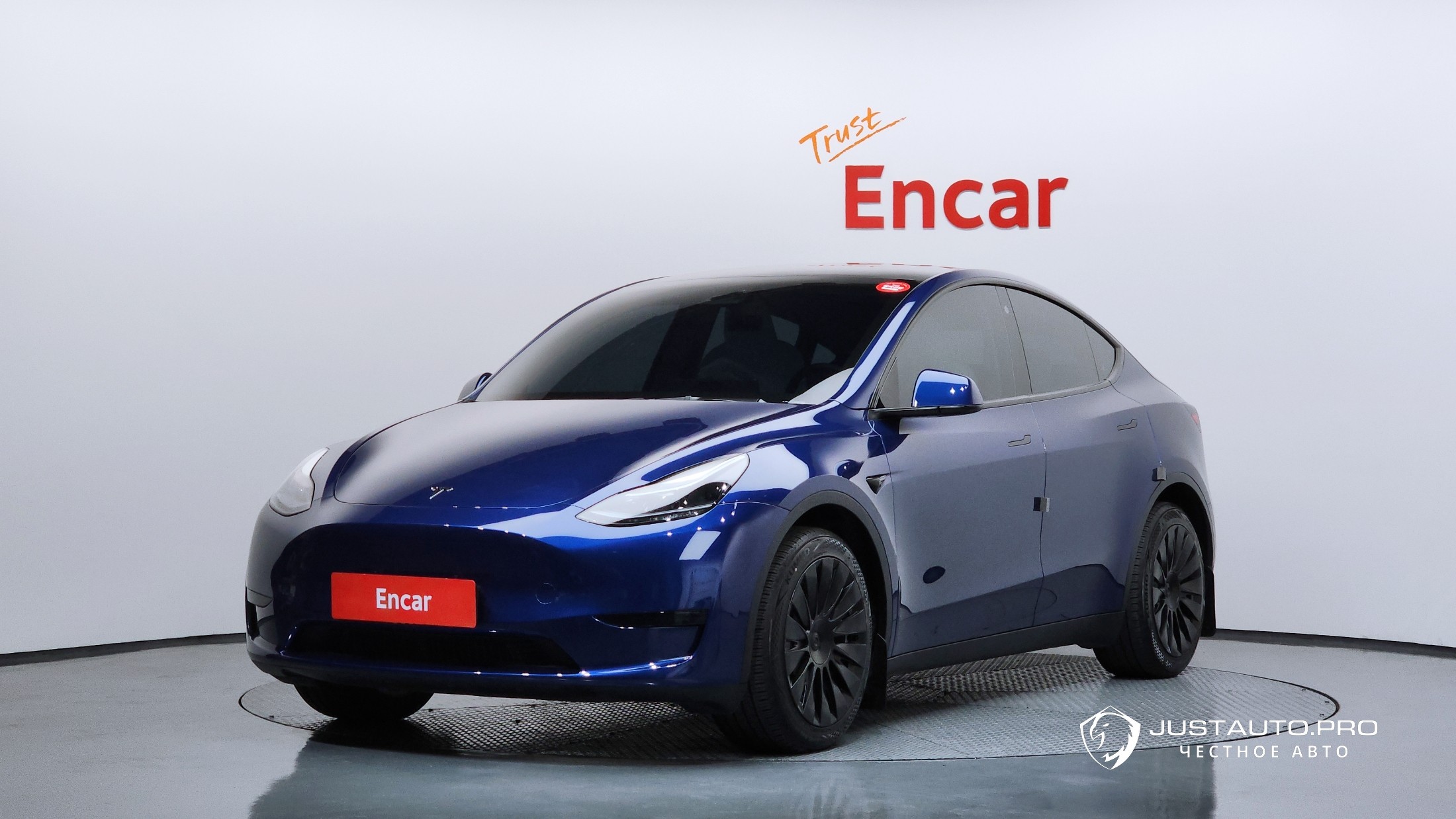 Автомобиль Tesla Model Y