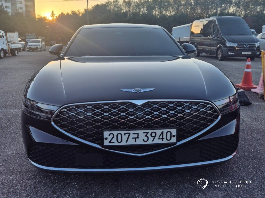 Автомобиль Genesis G90