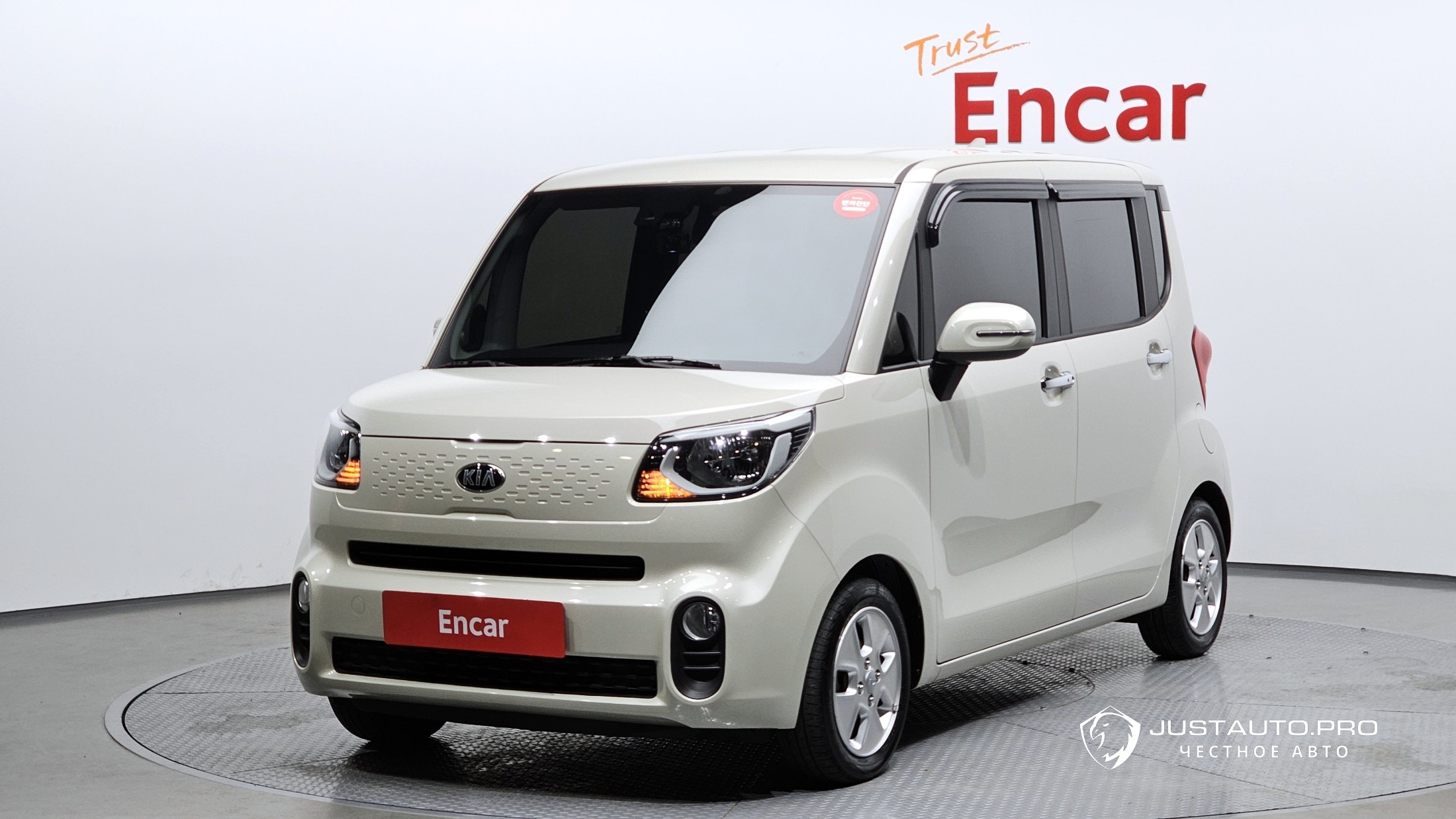 Автомобиль Kia RAY