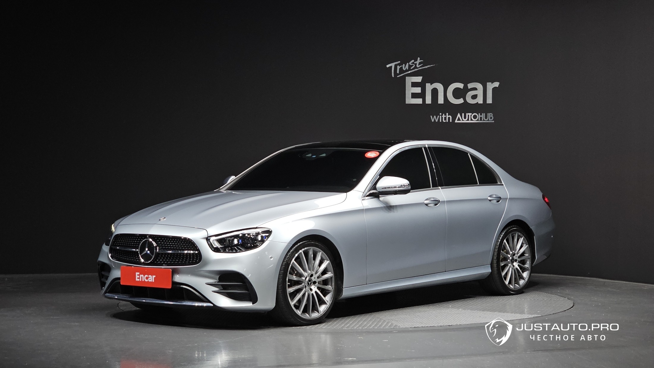 Автомобиль Mercedes-Benz E-Class
