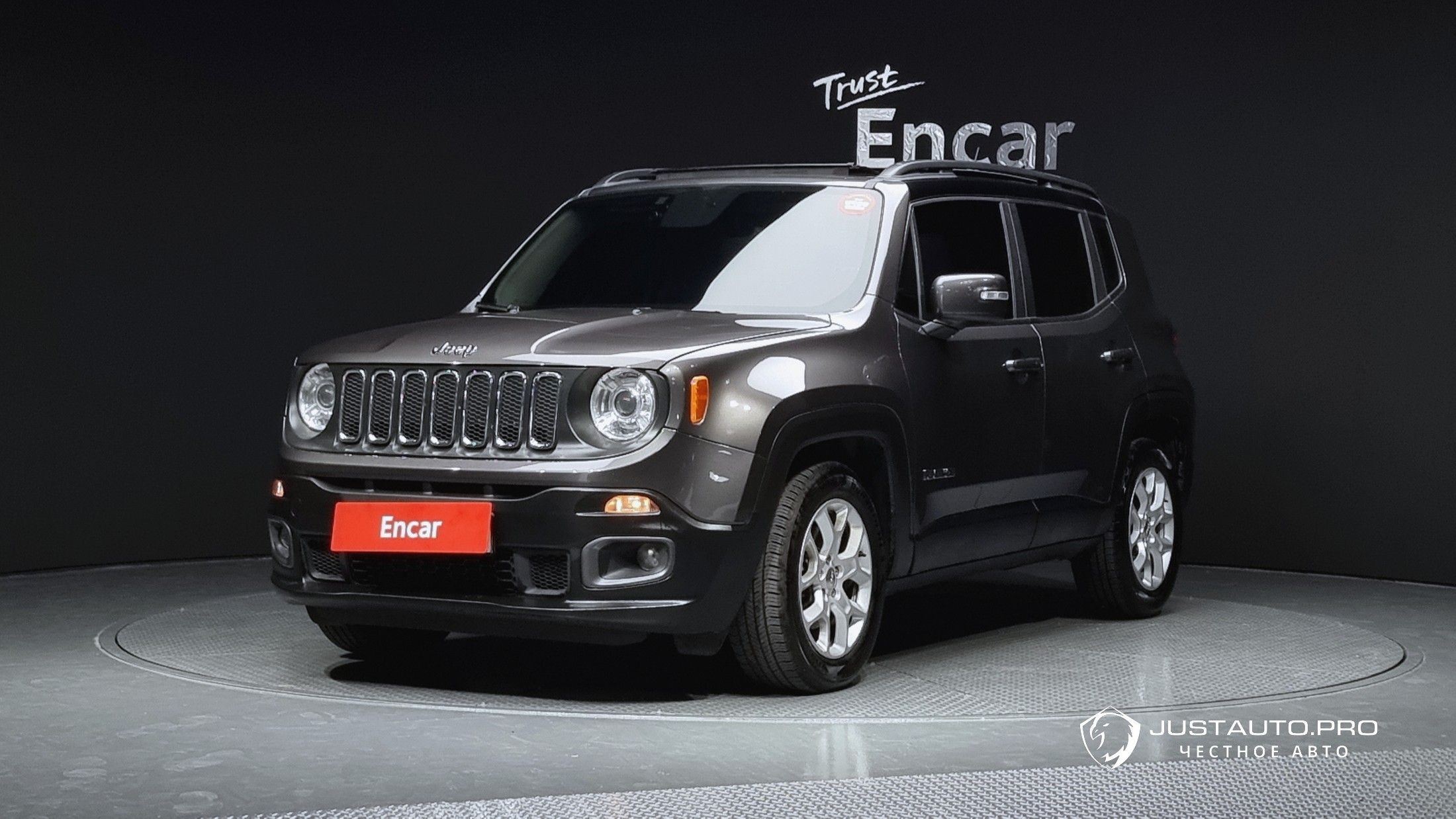 Автомобиль Jeep Renegade
