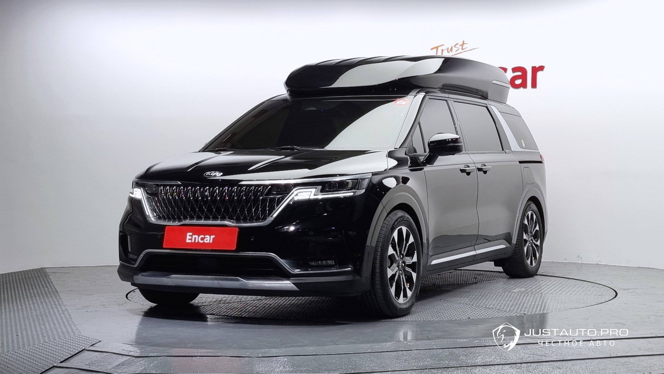Автомобиль Kia Canival