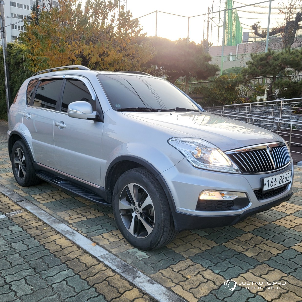 Автомобиль KG_Mobility_Ssangyong Rexton