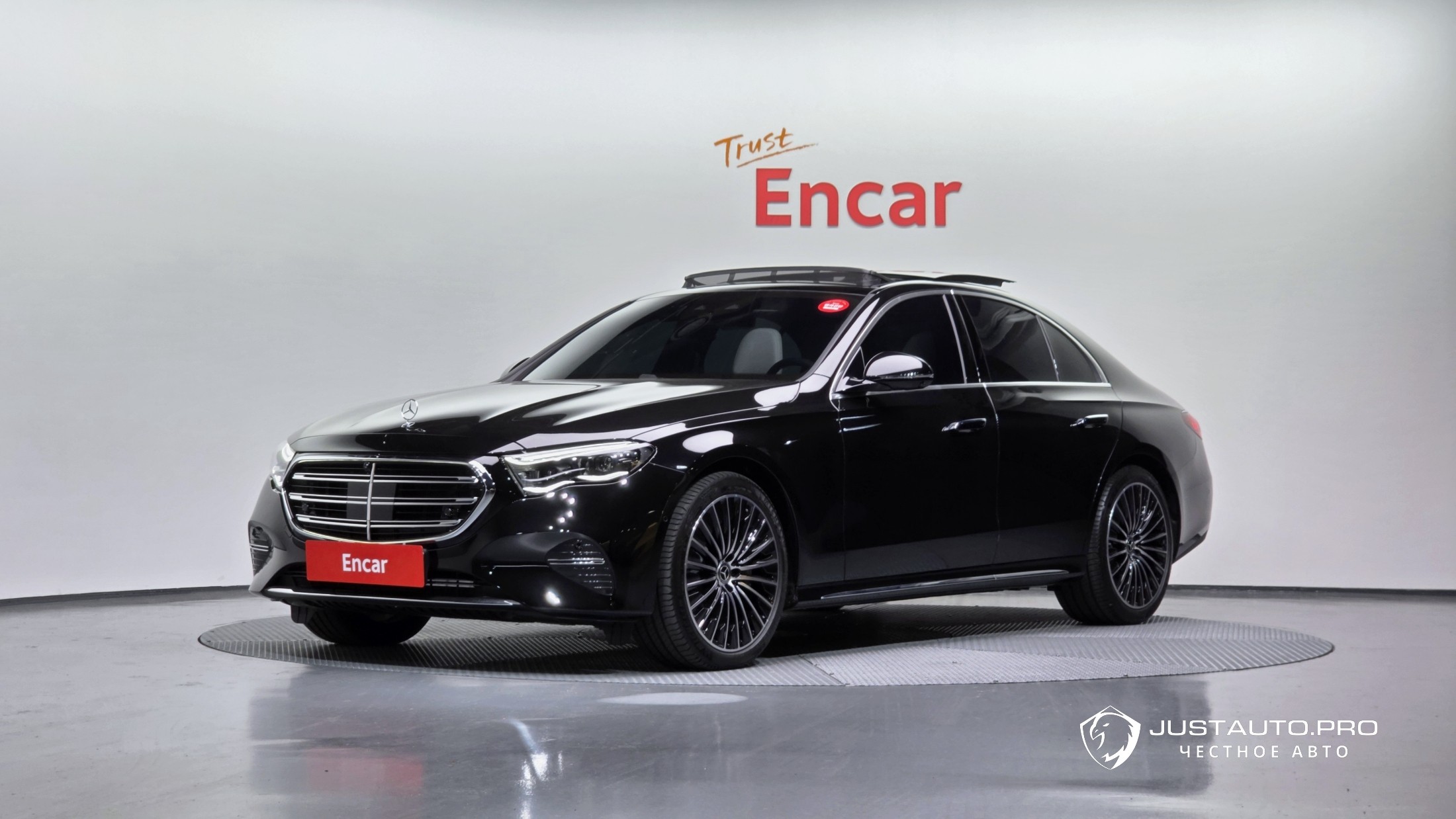 Автомобиль Mercedes-Benz E-Class