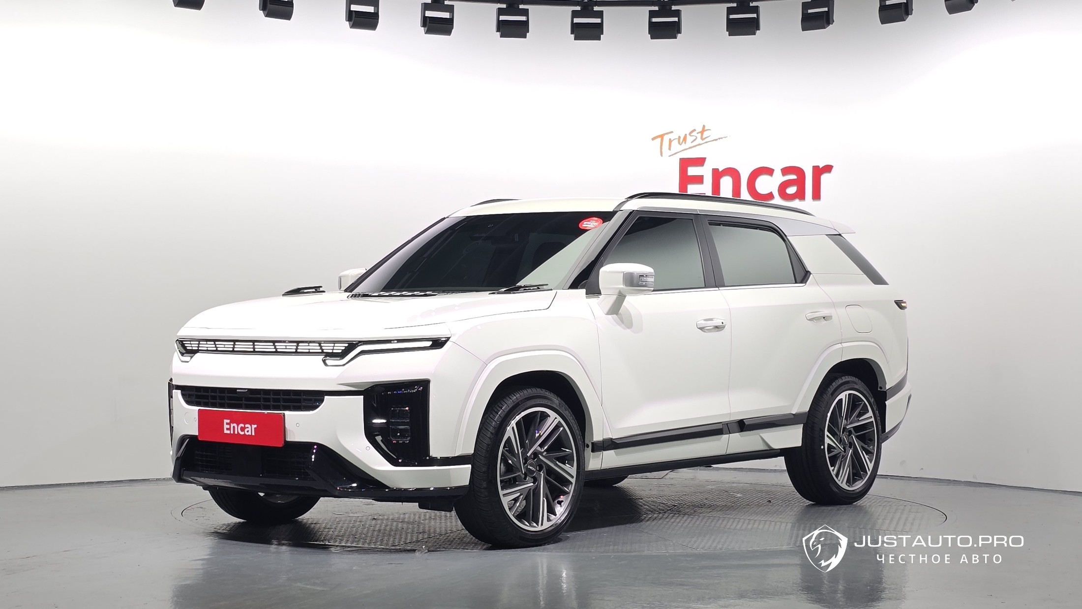 Автомобиль KG_Mobility_Ssangyong Actyon