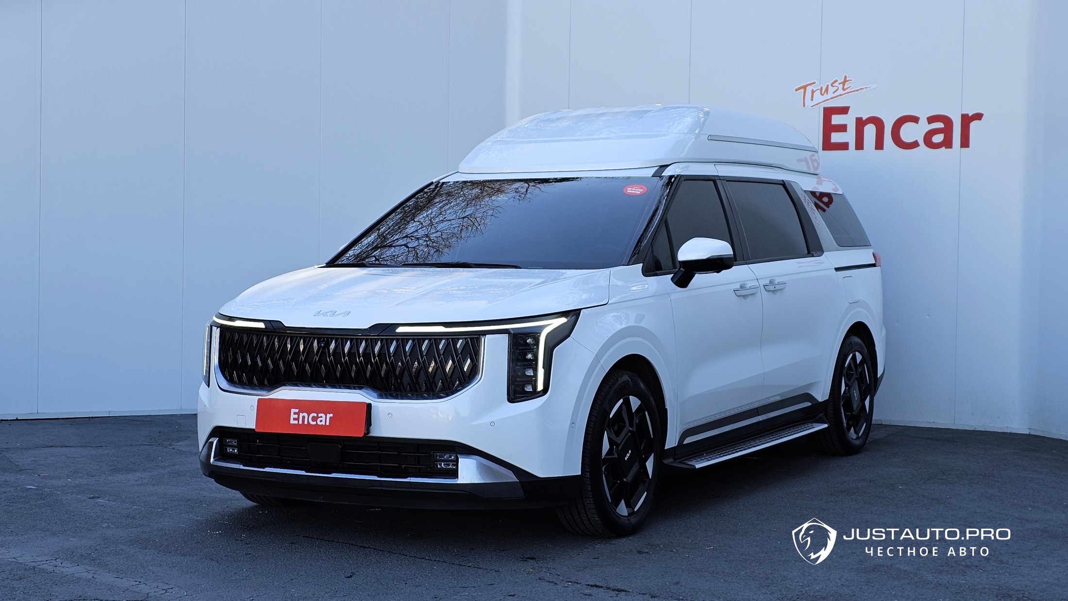 Автомобиль Kia Canival