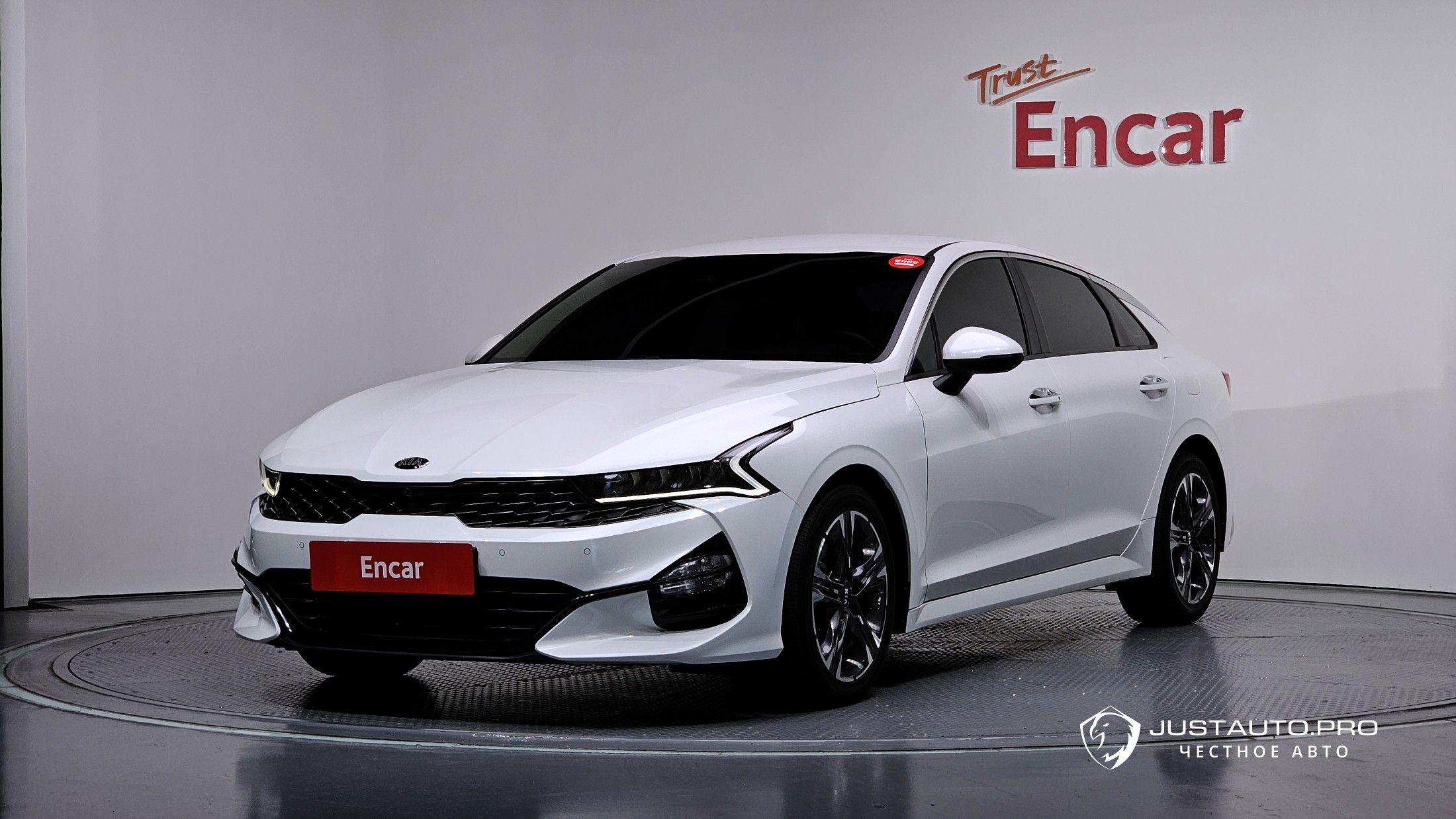 Автомобиль Kia K5