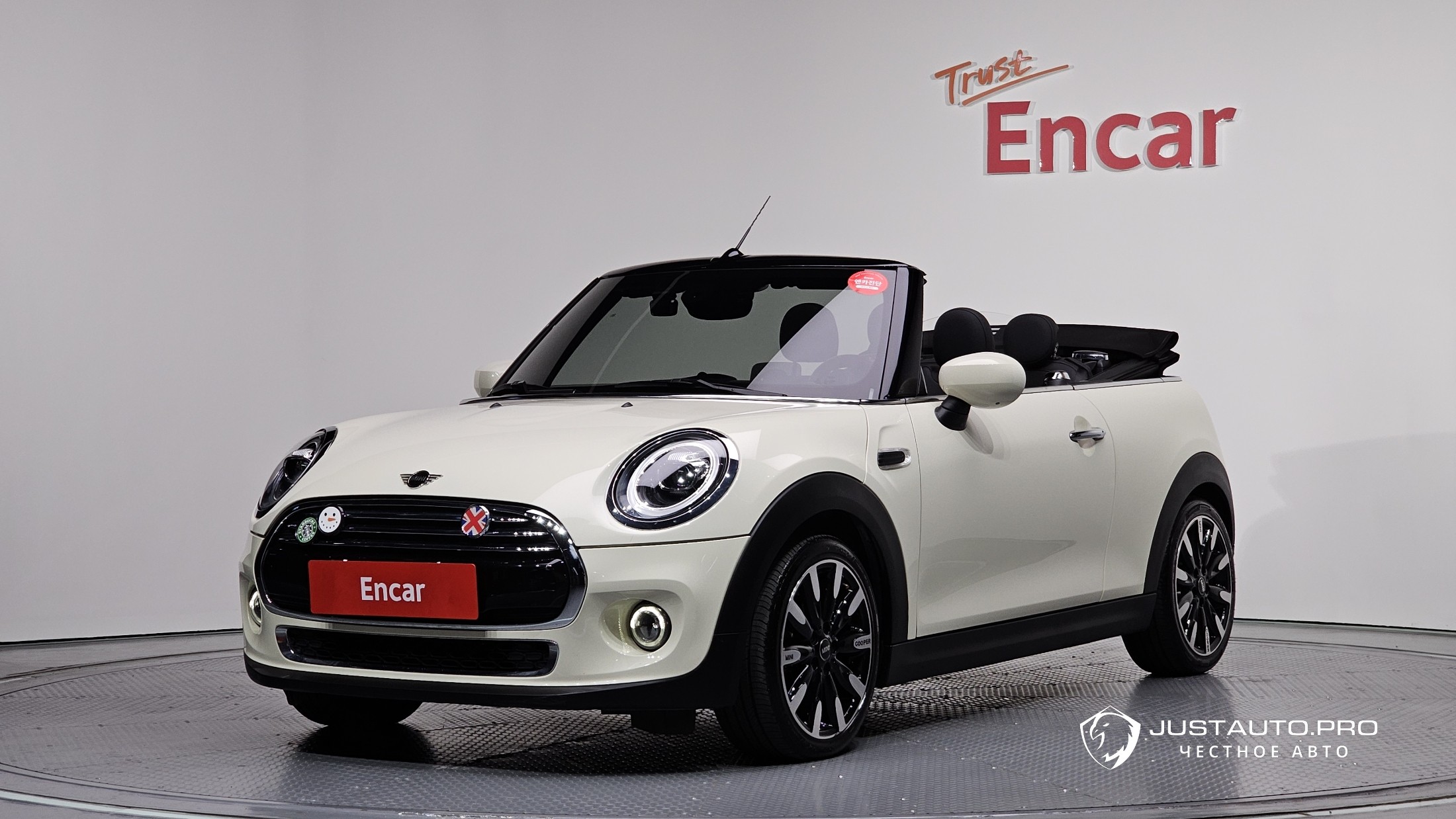 Автомобиль Mini Cooper Convertible