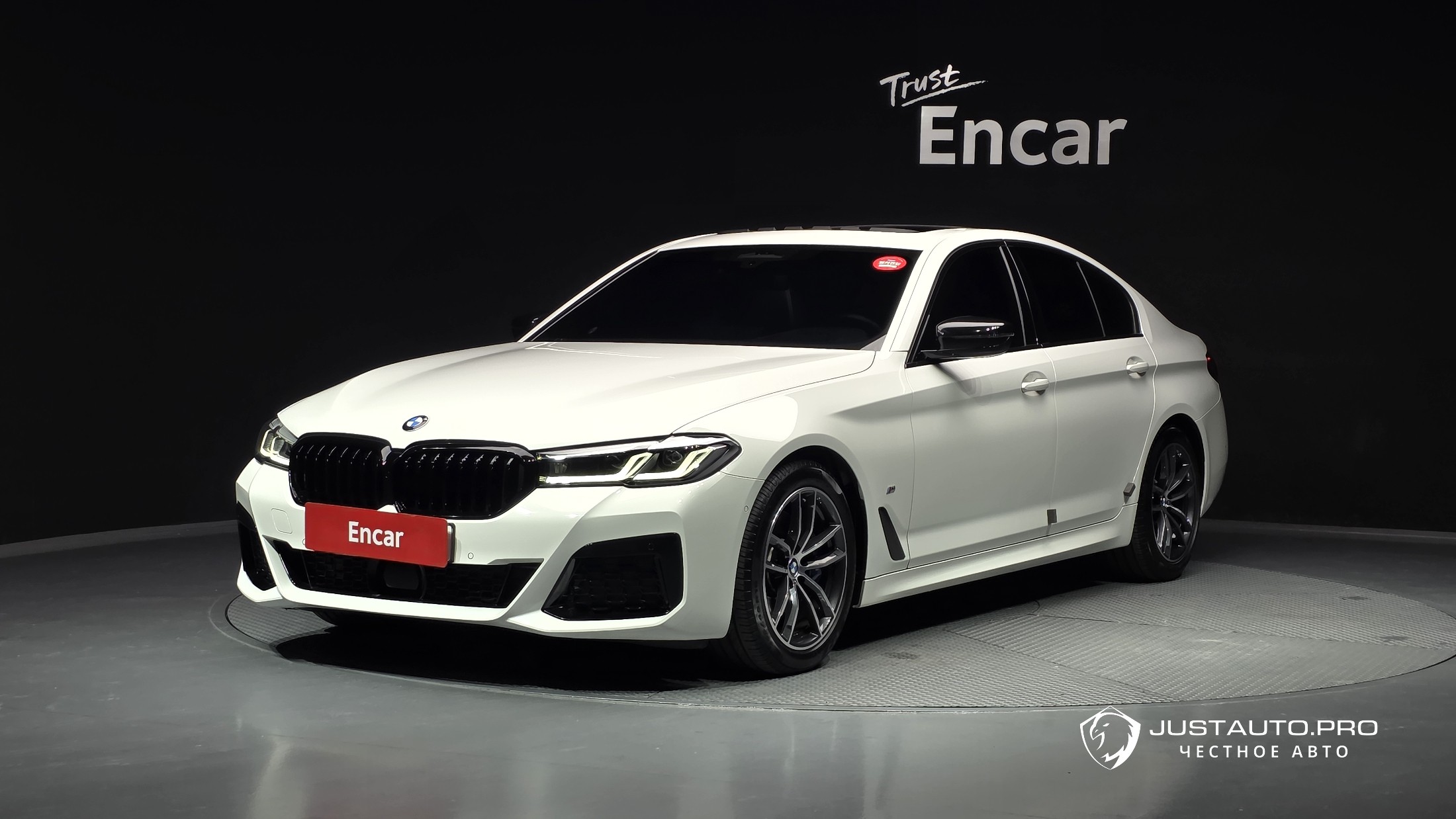 Автомобиль BMW 5-Series