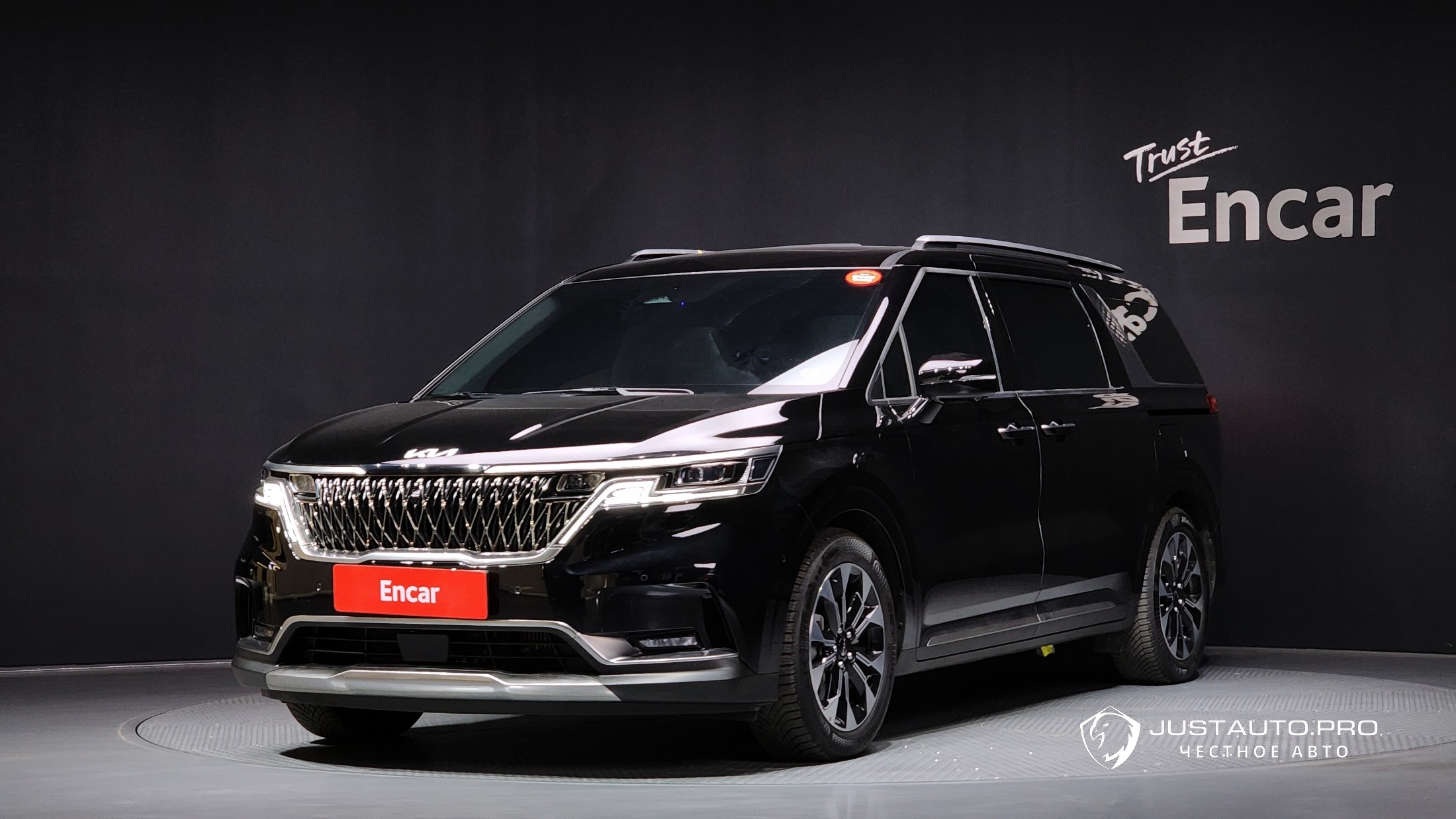 Автомобиль Kia Canival