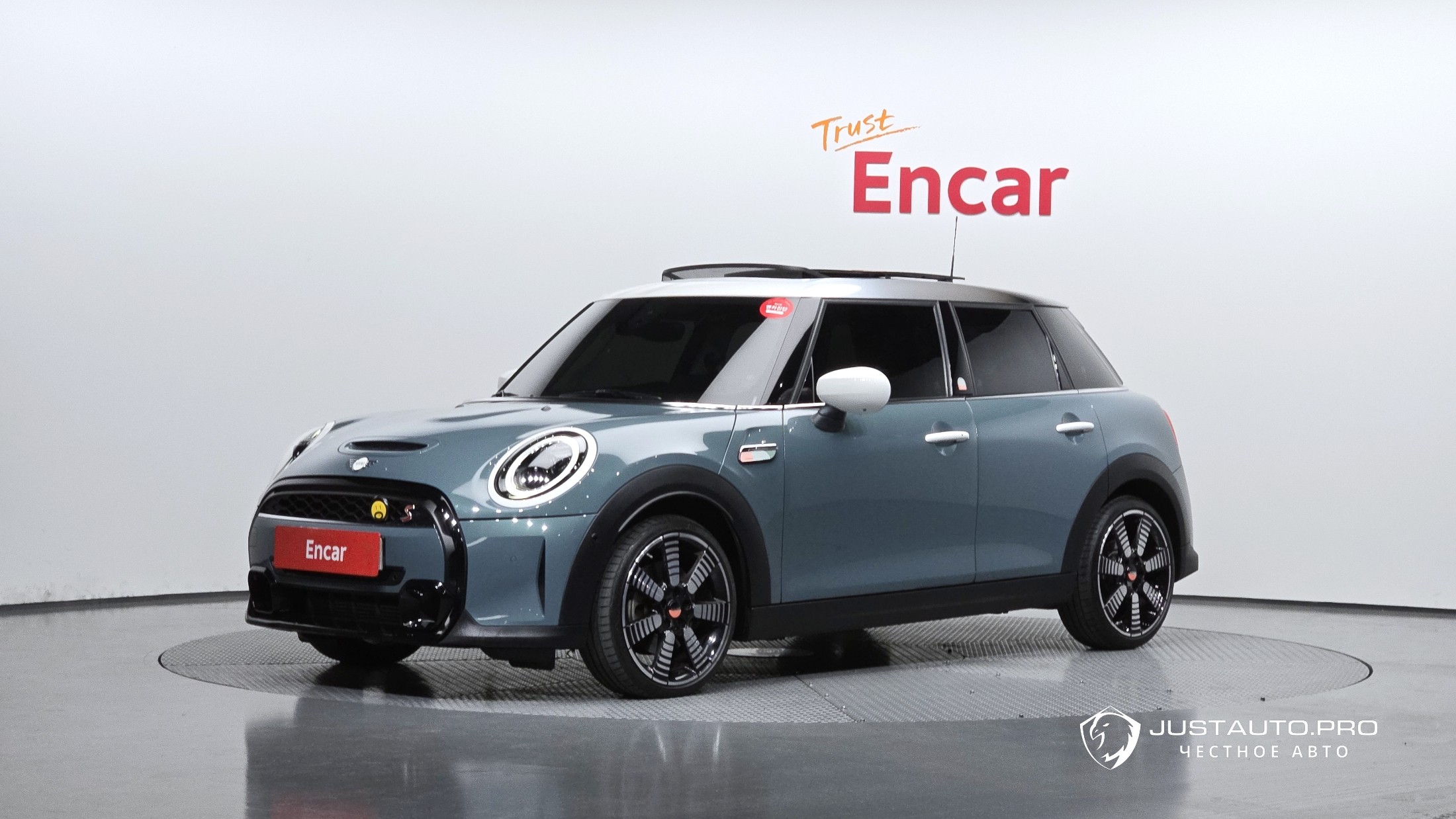 Автомобиль Mini Cooper